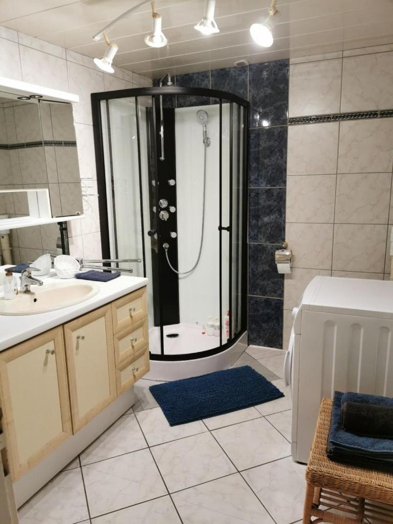 One-Bedroom Apartment - Photo 5