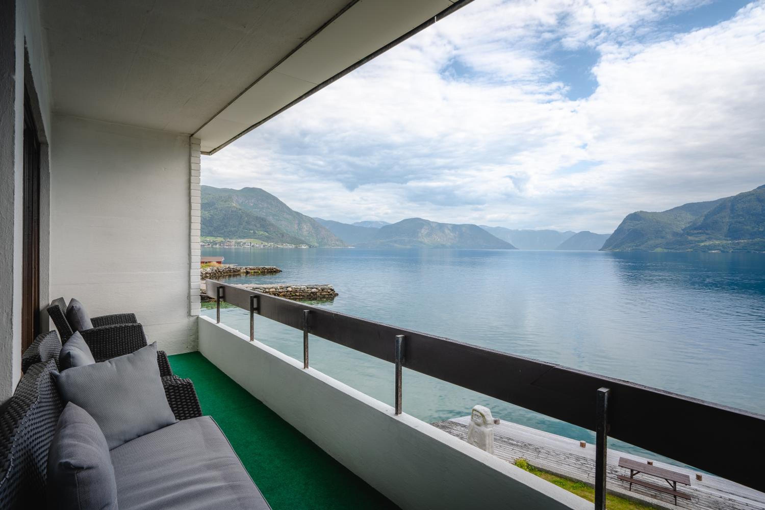 Deluxe Double Room with Balcony and Sea View - Photo 5