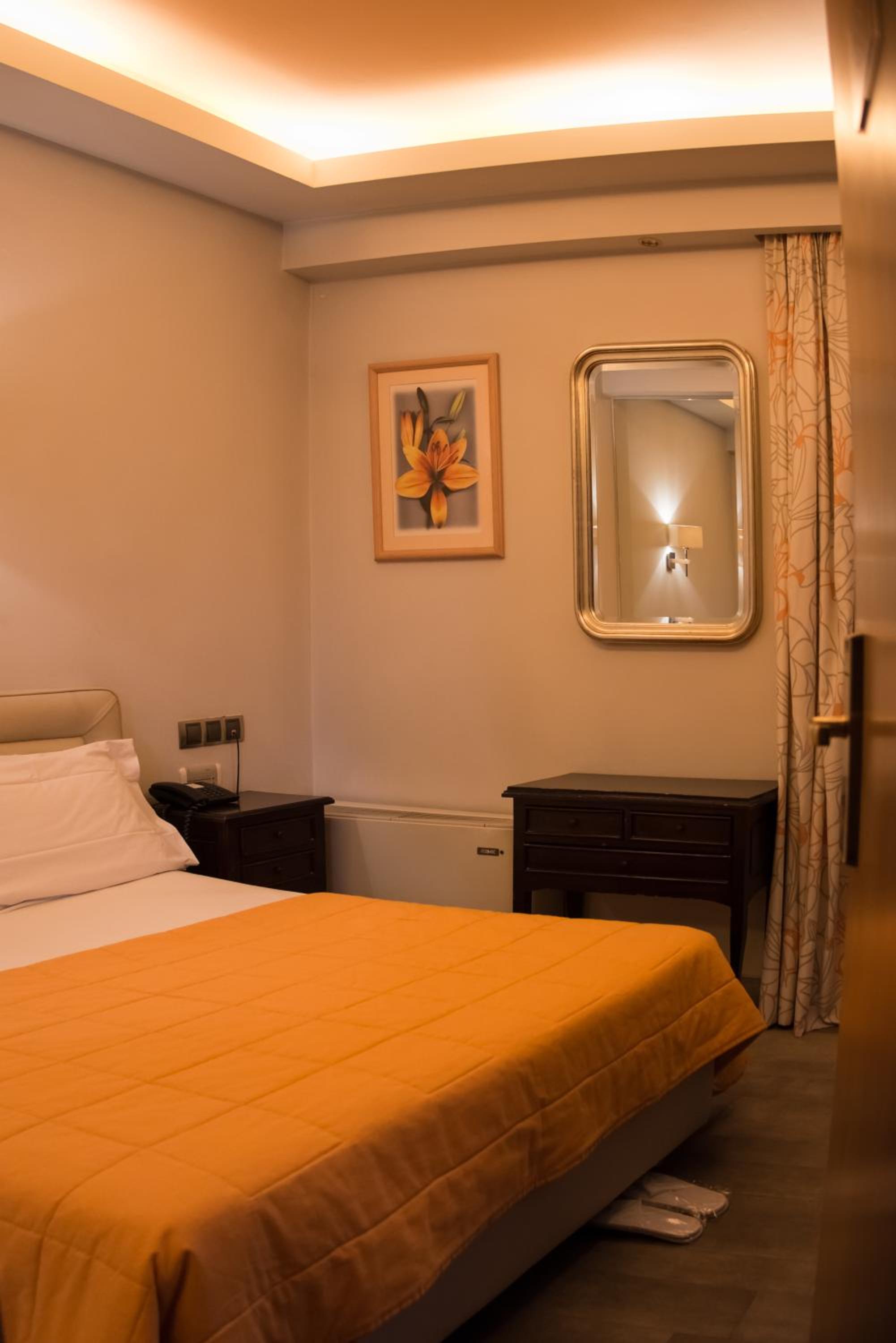 Single Room photo 2