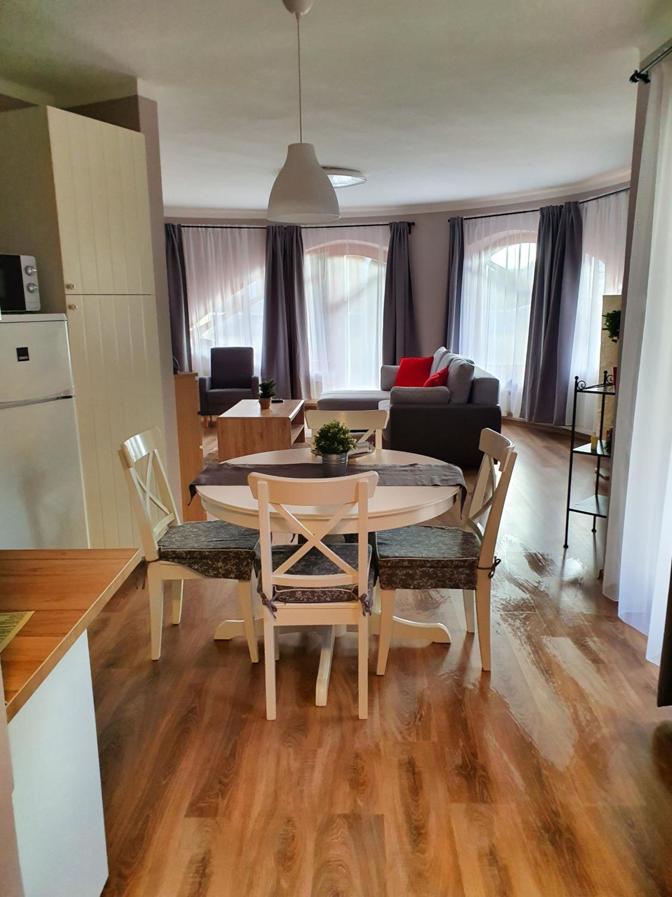 One-Bedroom Apartment - Photo 46