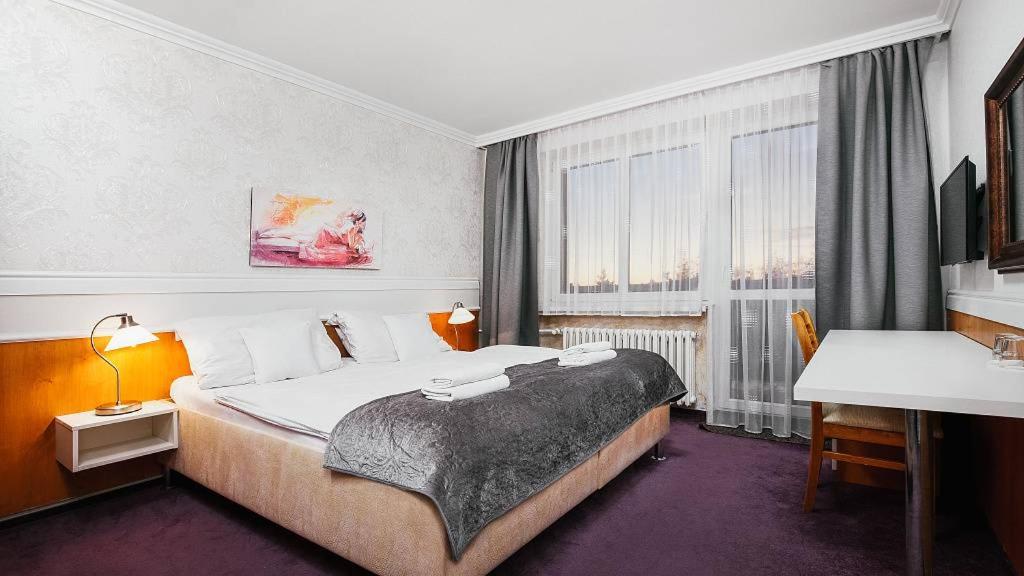 Double Room with Balcony - Photo 5