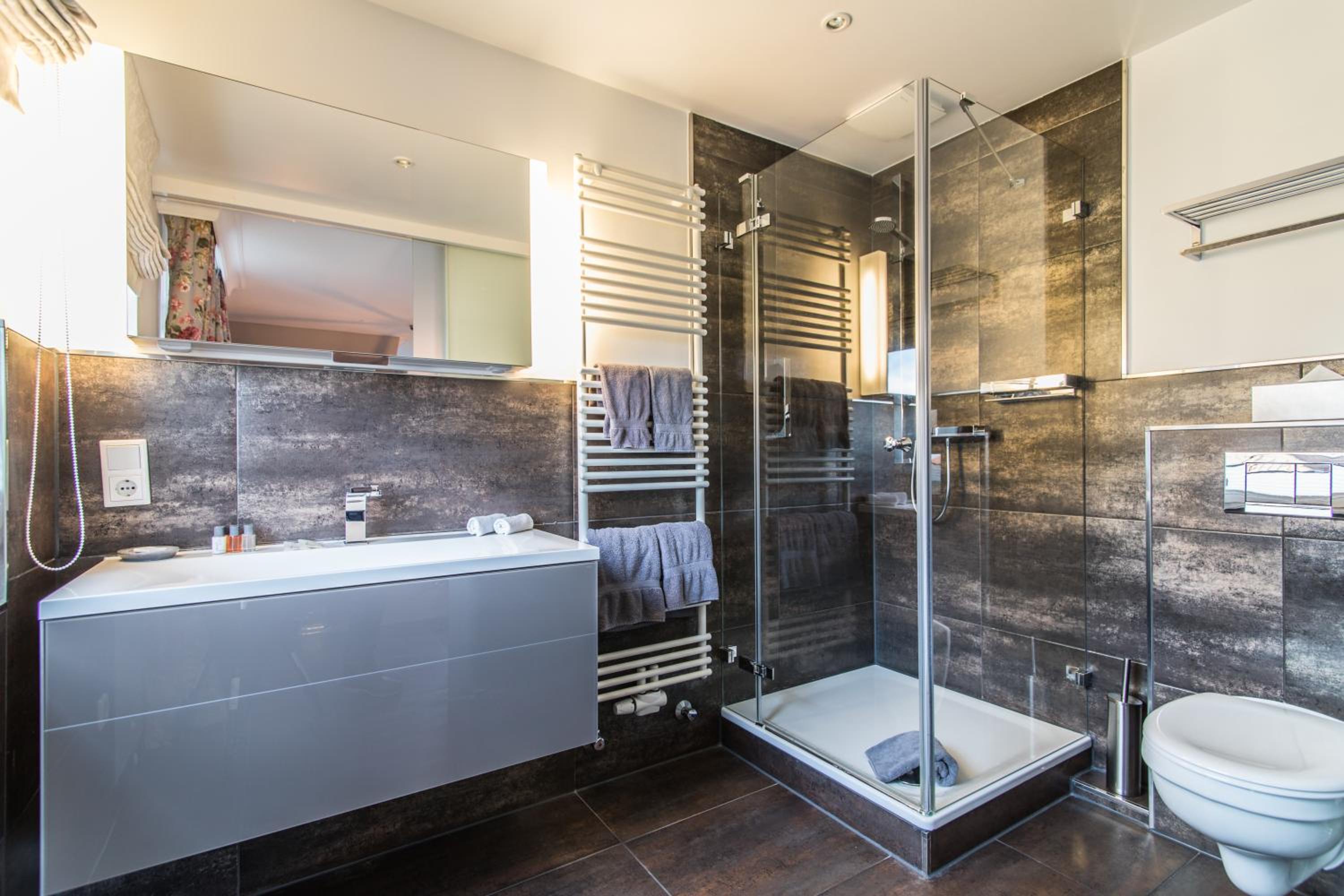Deluxe Double Room with Bath photo 2