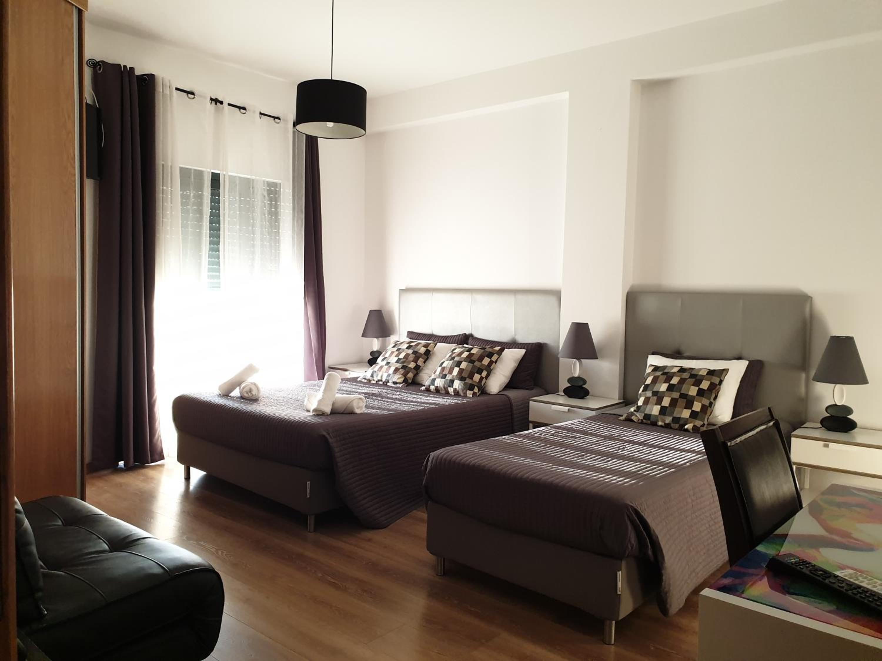 Family Room - Photo 3