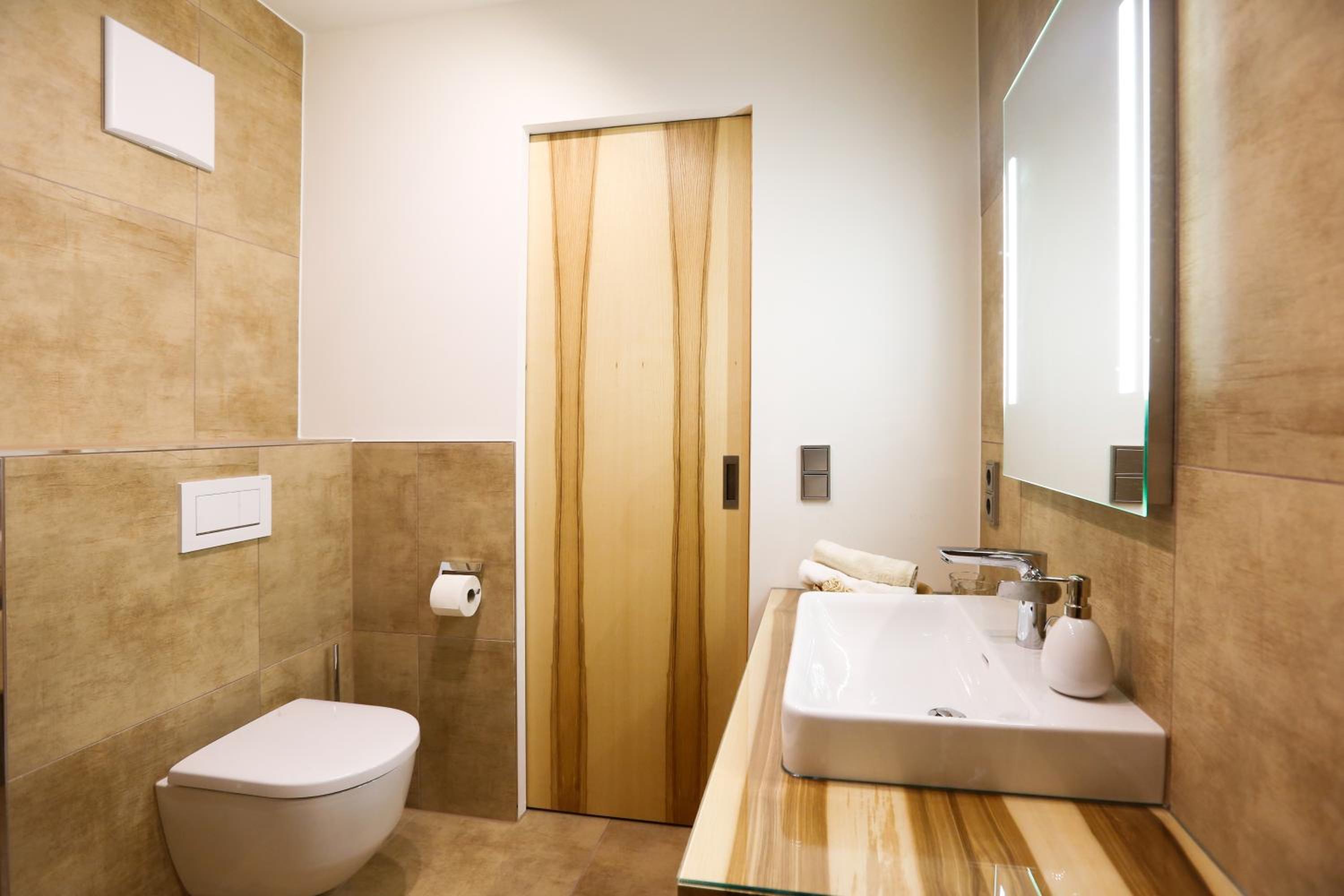 Double Room - Photo 9