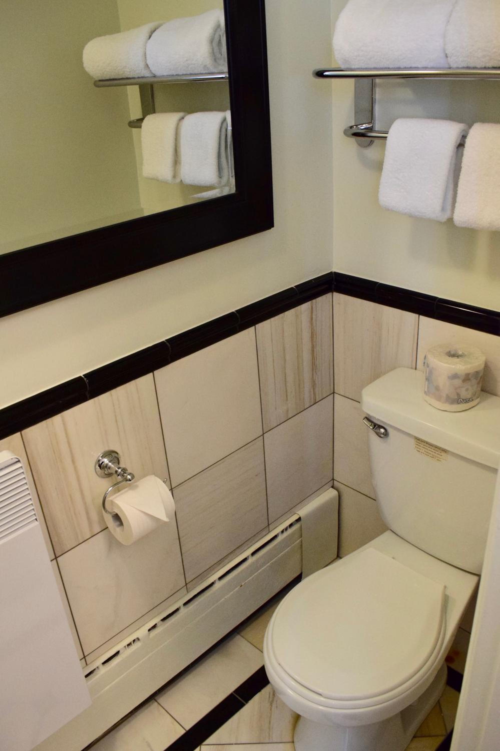 Budget Single Room thumbnail 6