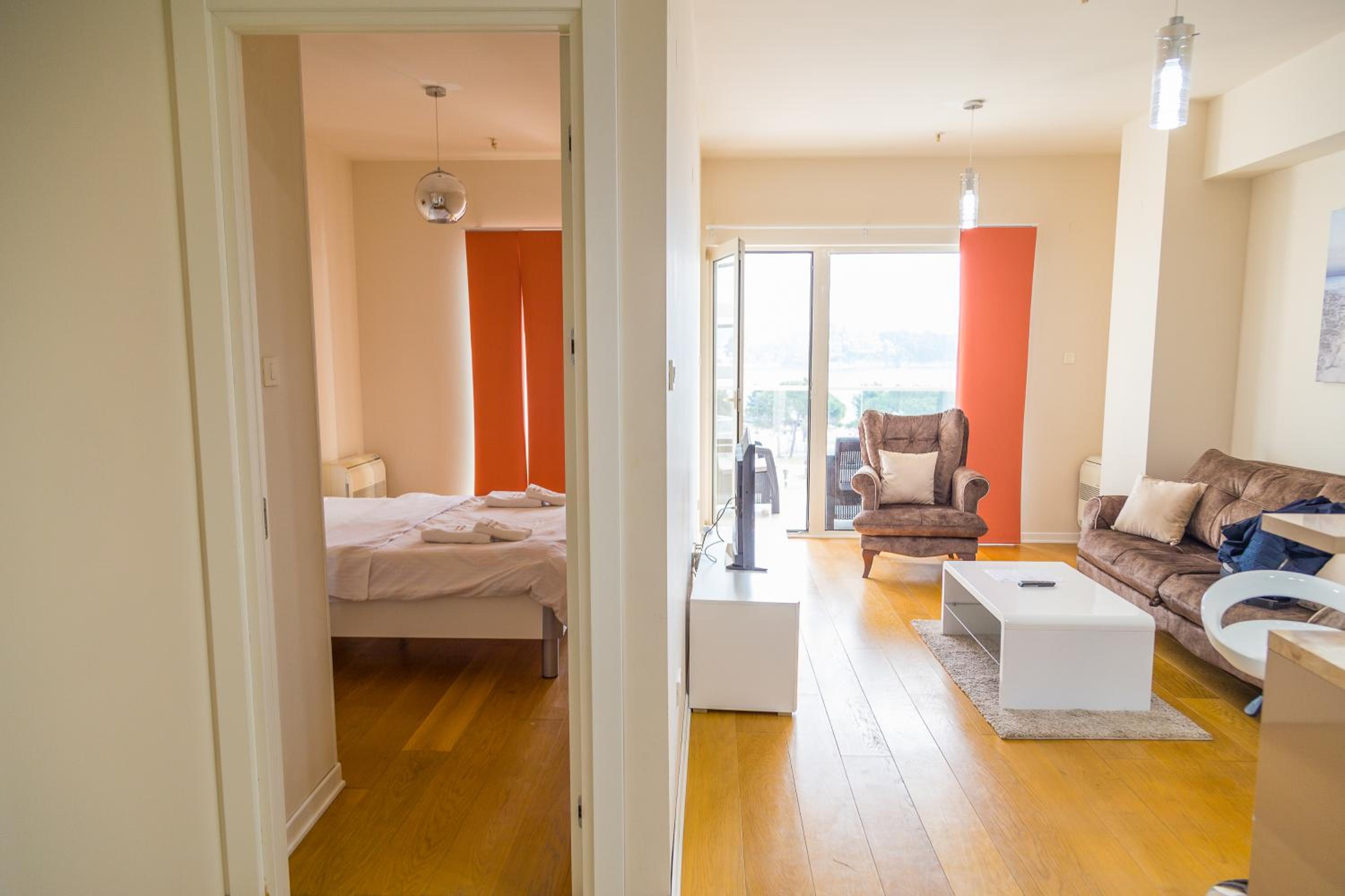 Apartment with Sea View - Photo 12
