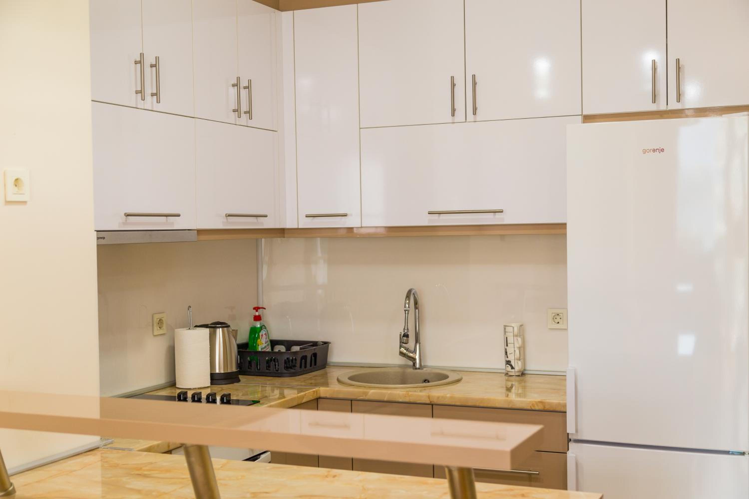 Apartment with Sea View - Photo 14
