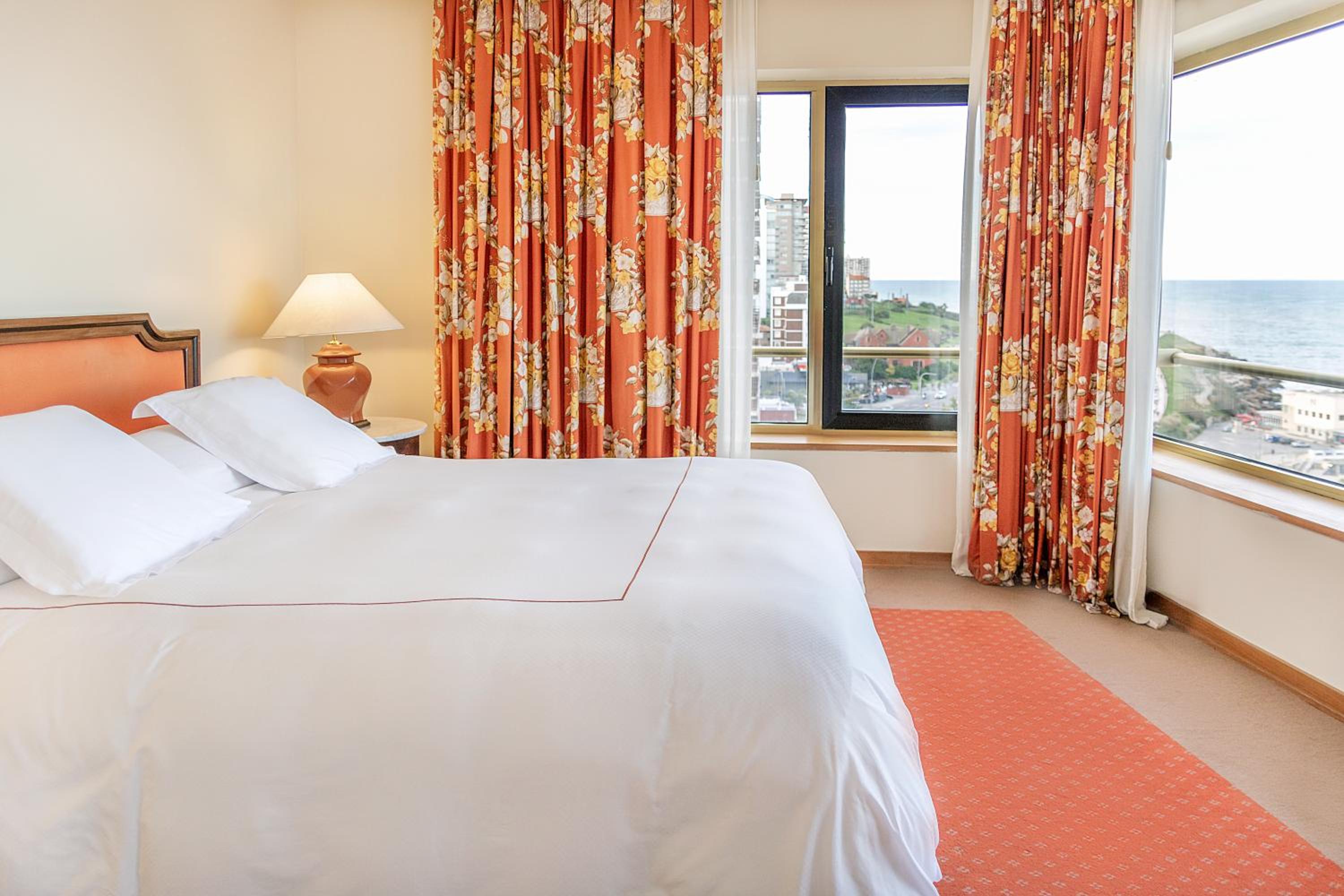 Deluxe Junior Suite photo 1
