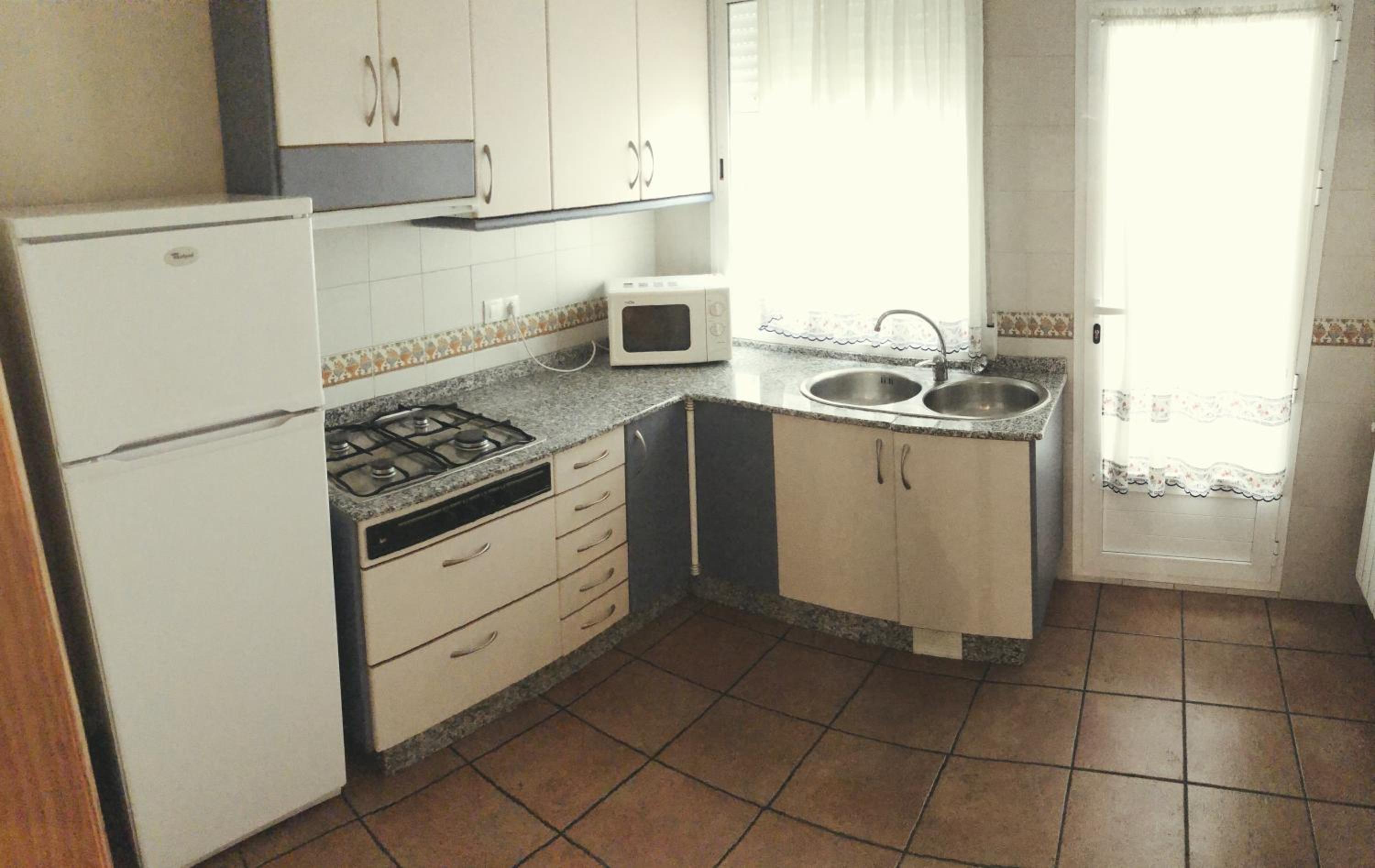 Two-Bedroom Villa (4-6 Adults) - Photo 10