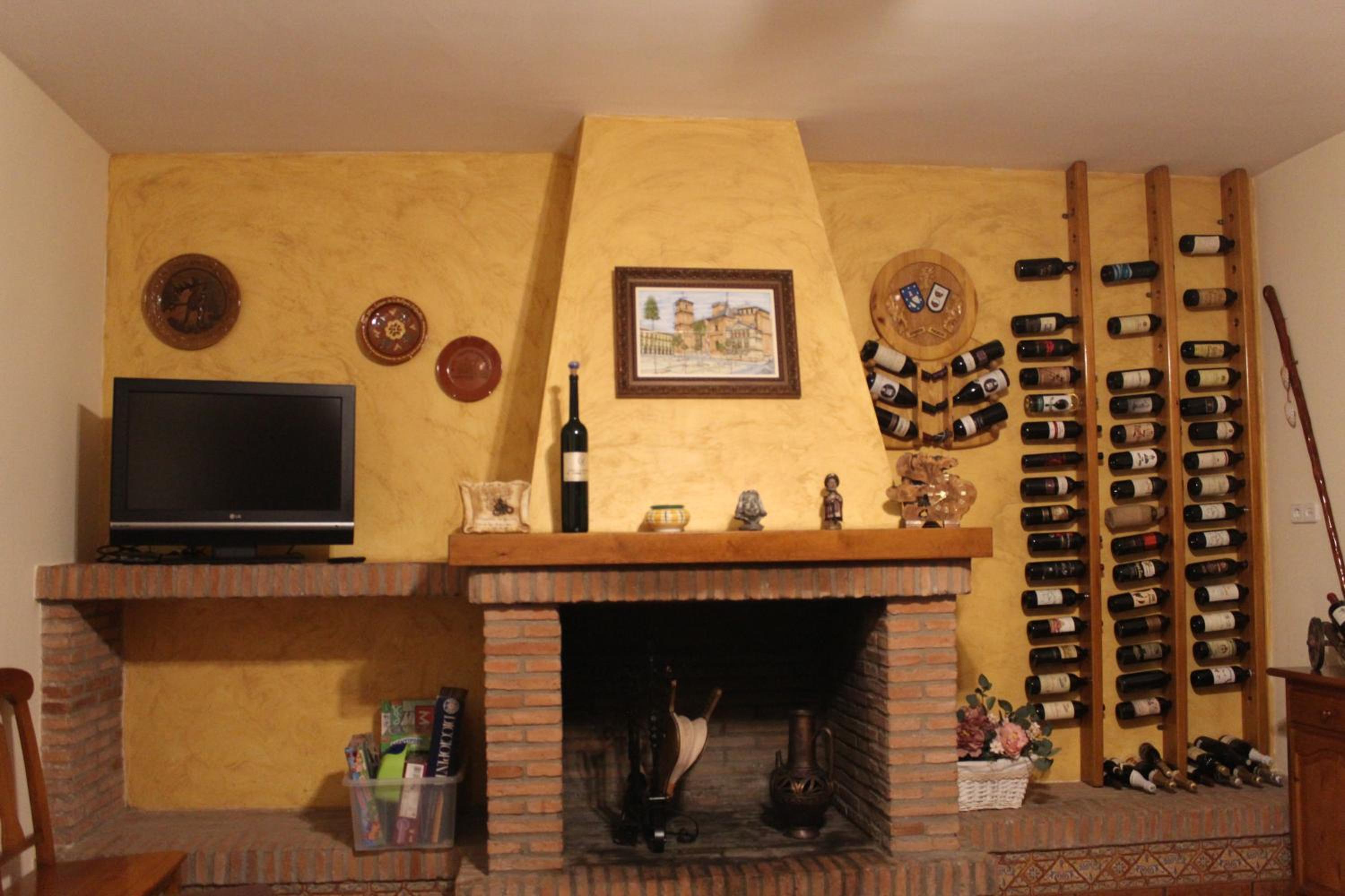 Two-Bedroom Apartment - Photo 9