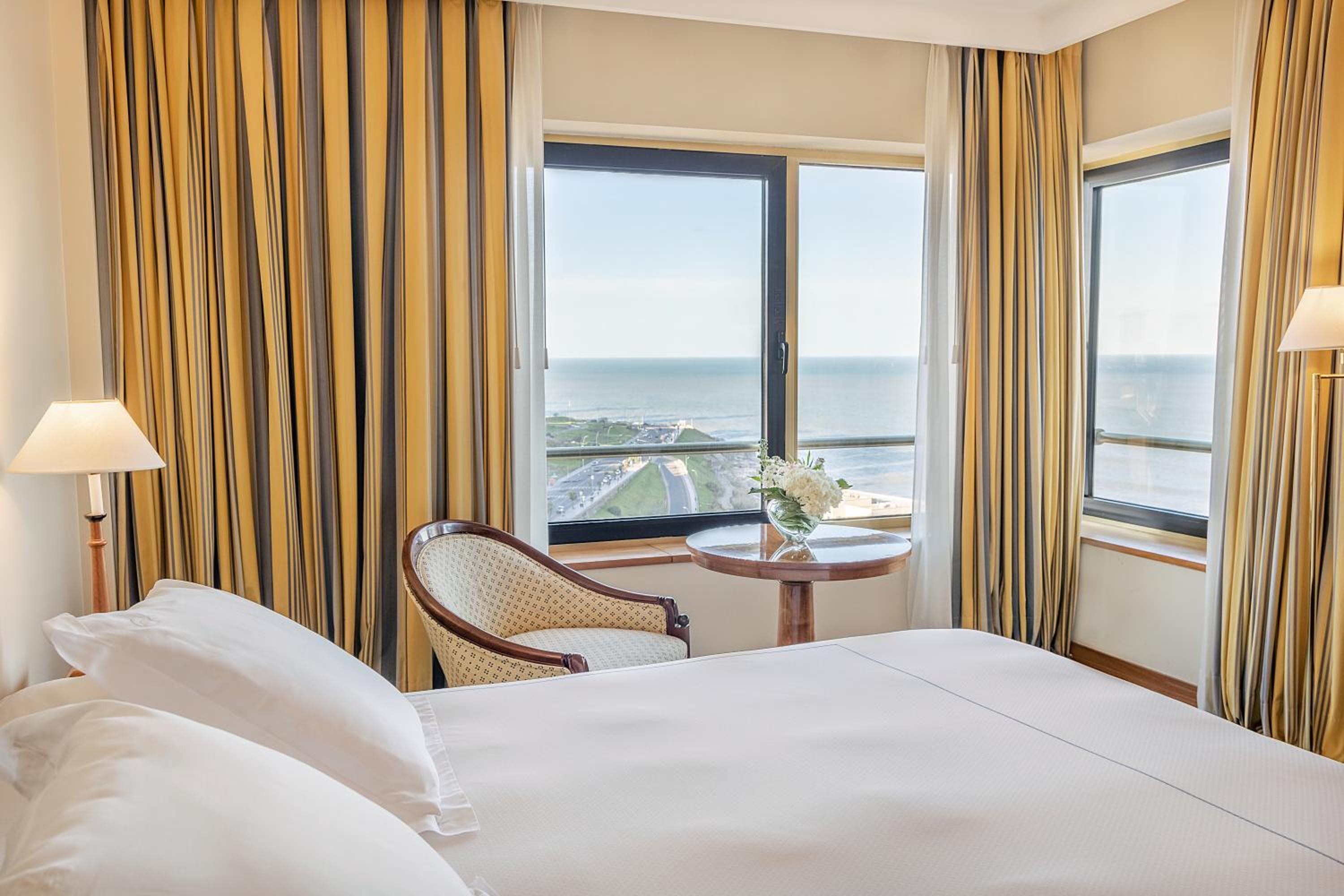 Superior King Room photo 2