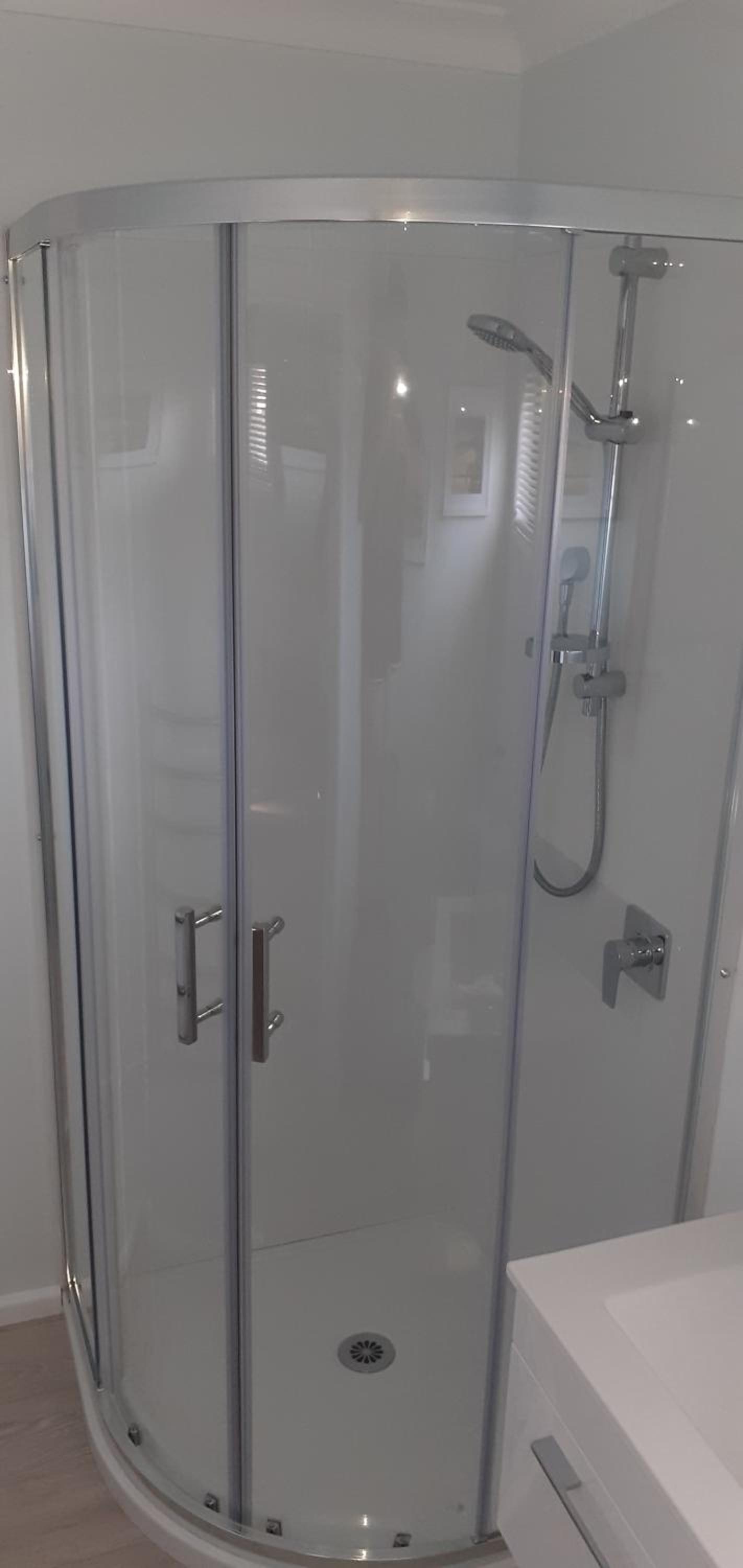 Deluxe King Room - Photo 16