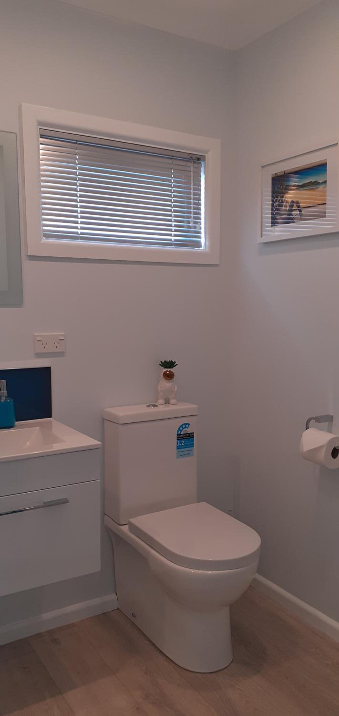 Deluxe King Room - Photo 5