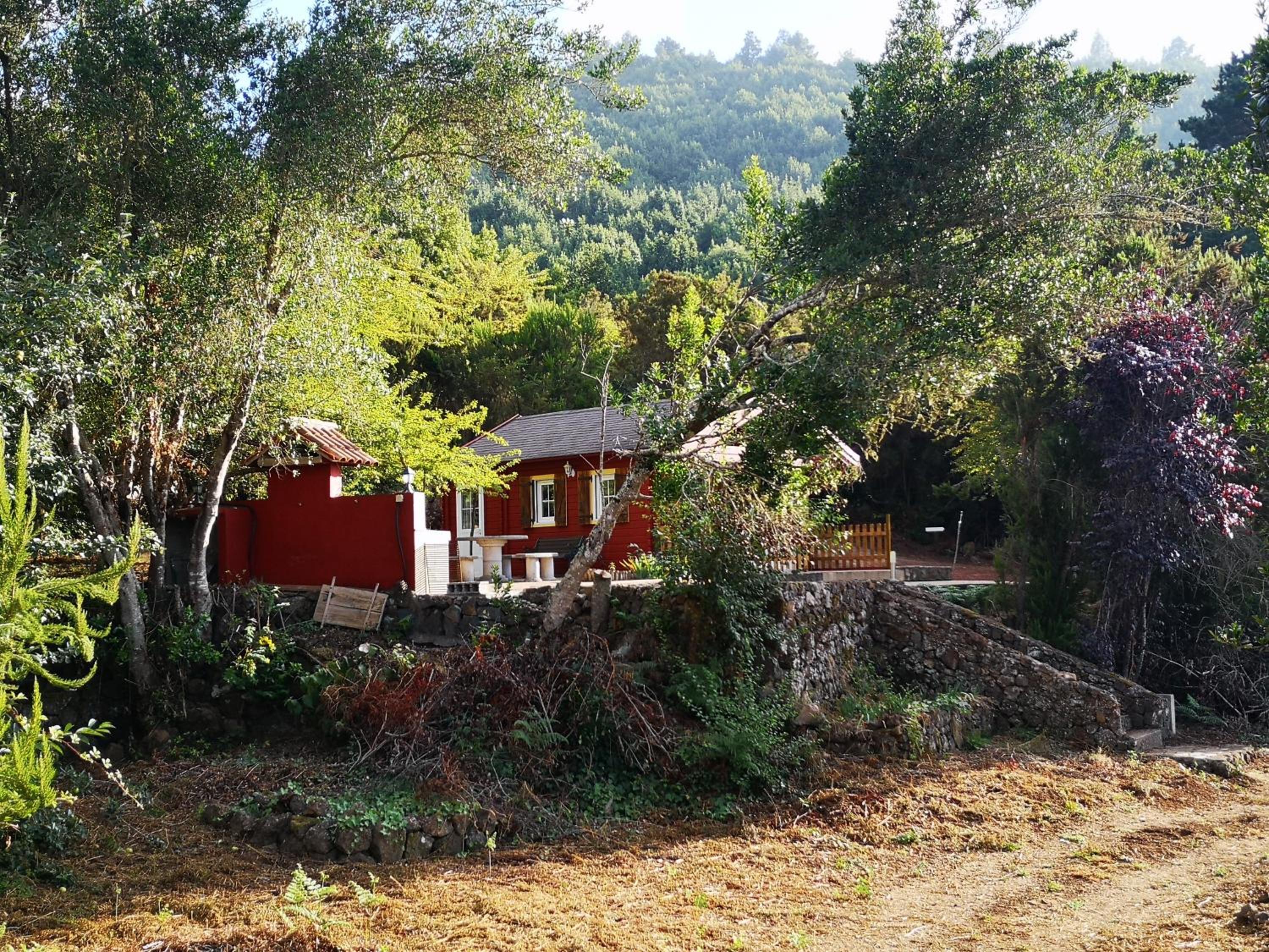 One-Bedroom House with Barbecue photo 2