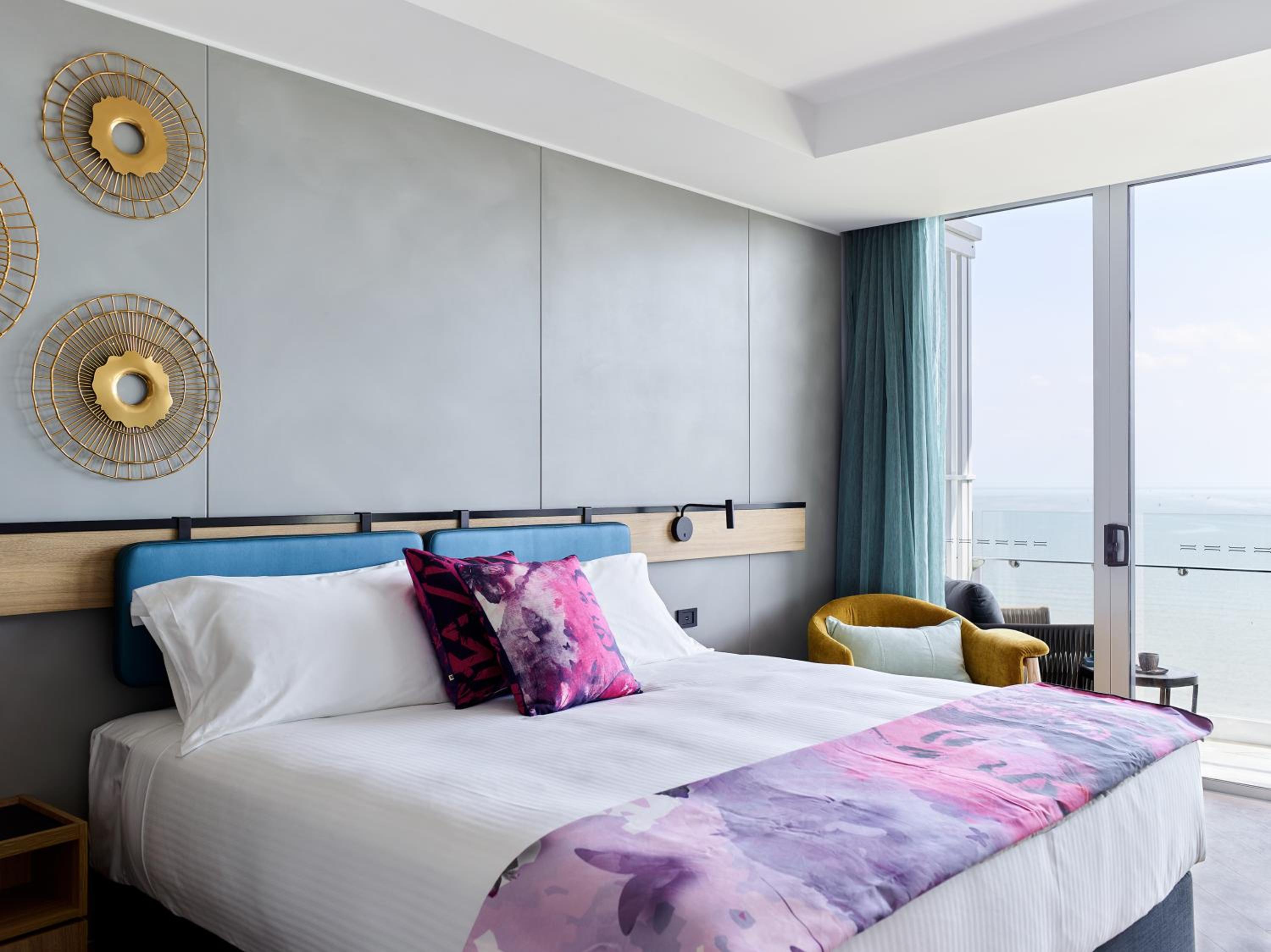 Deluxe Suite with Sea View
