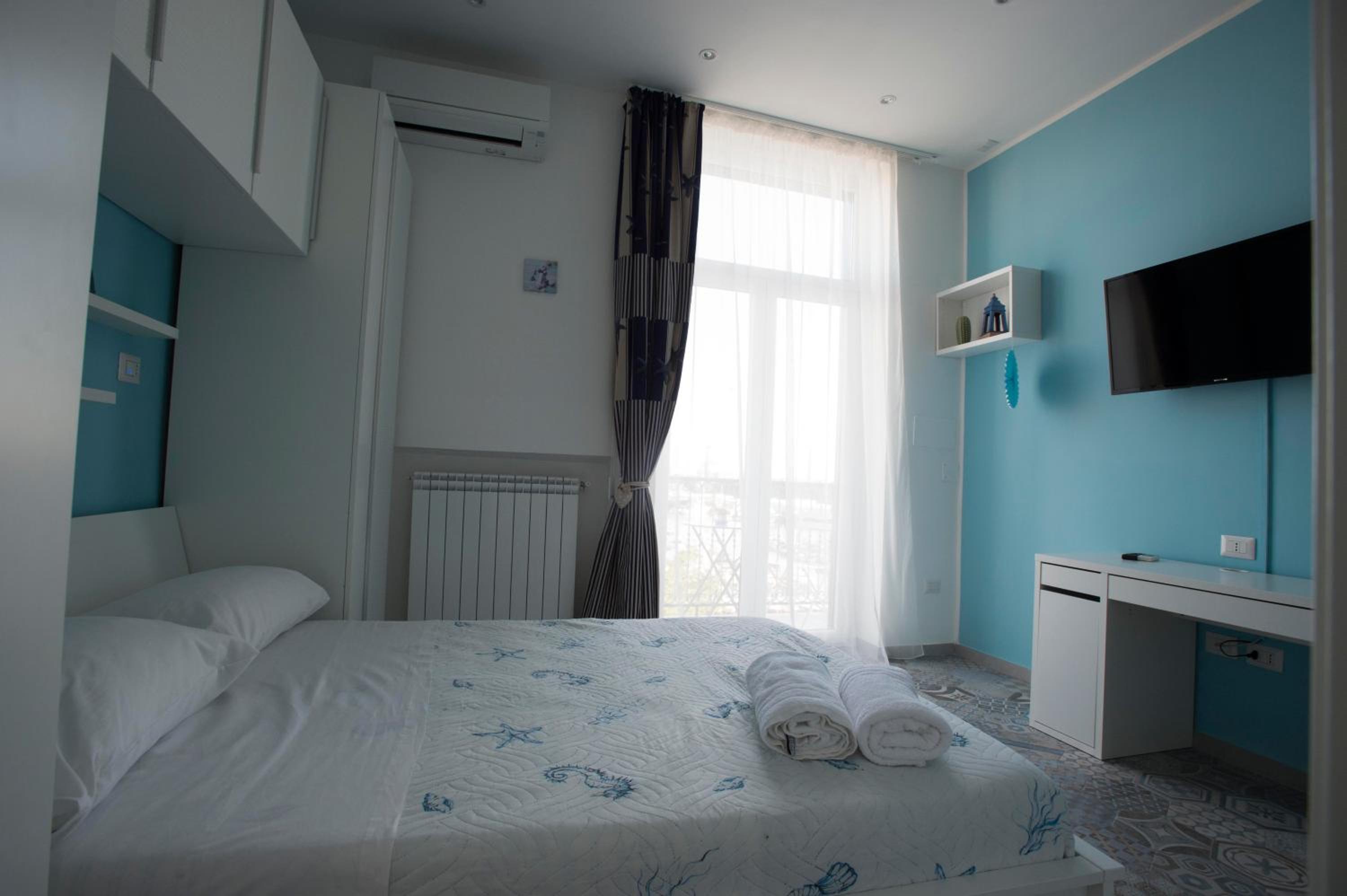 Deluxe Double or Twin Room with Sea View