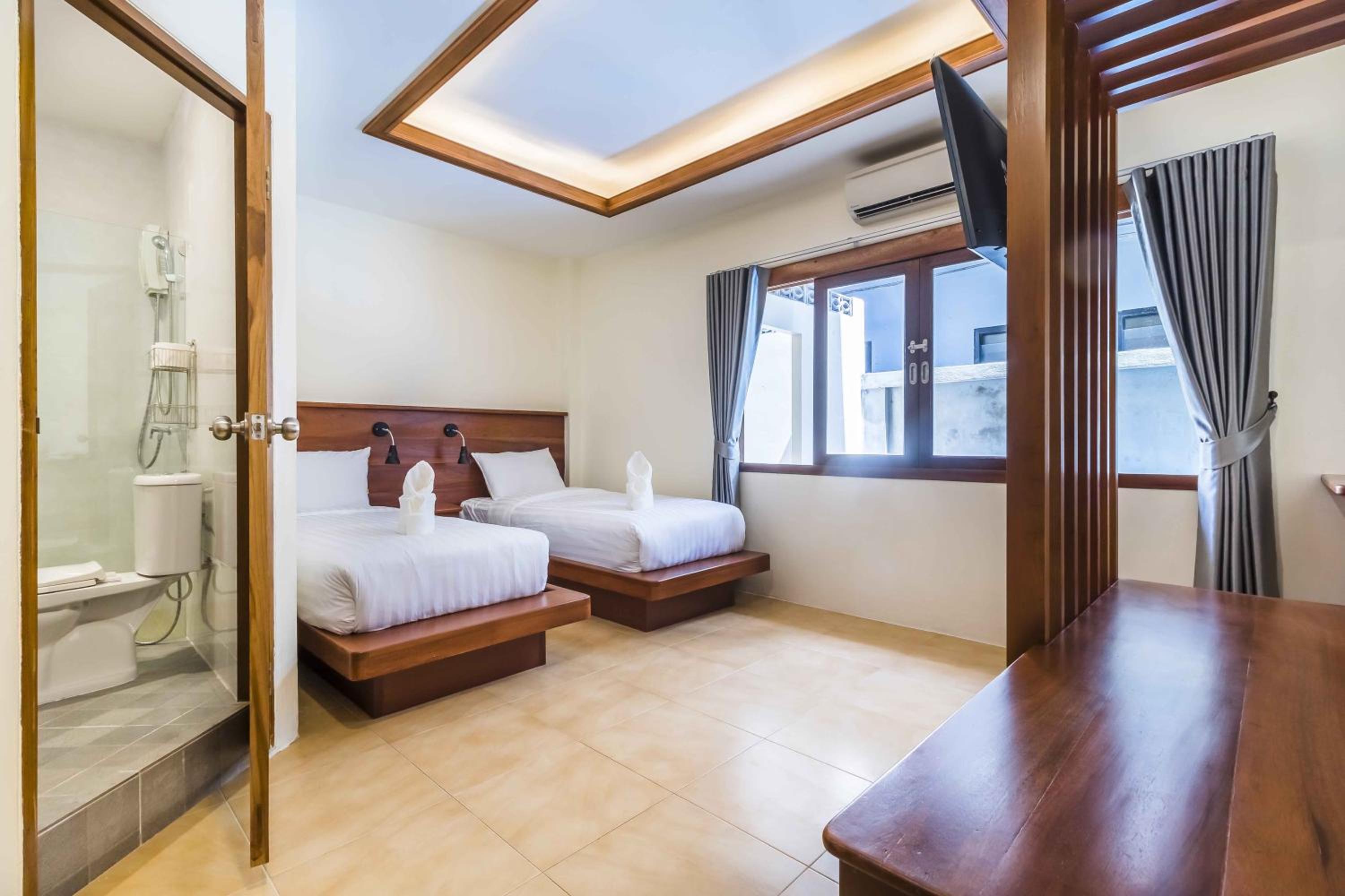 Economy Twin Room - Photo 1