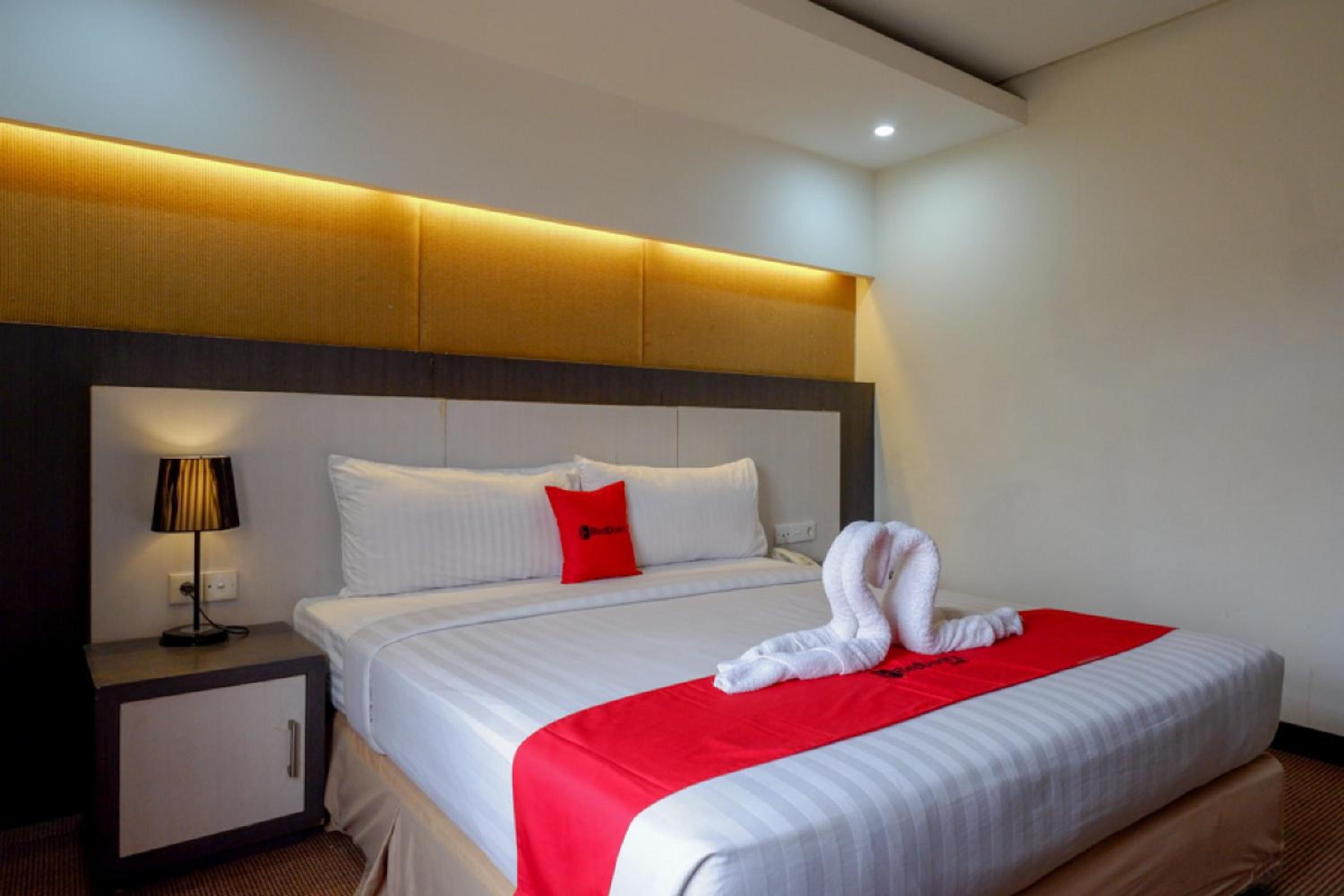 Deluxe Room - Photo 1