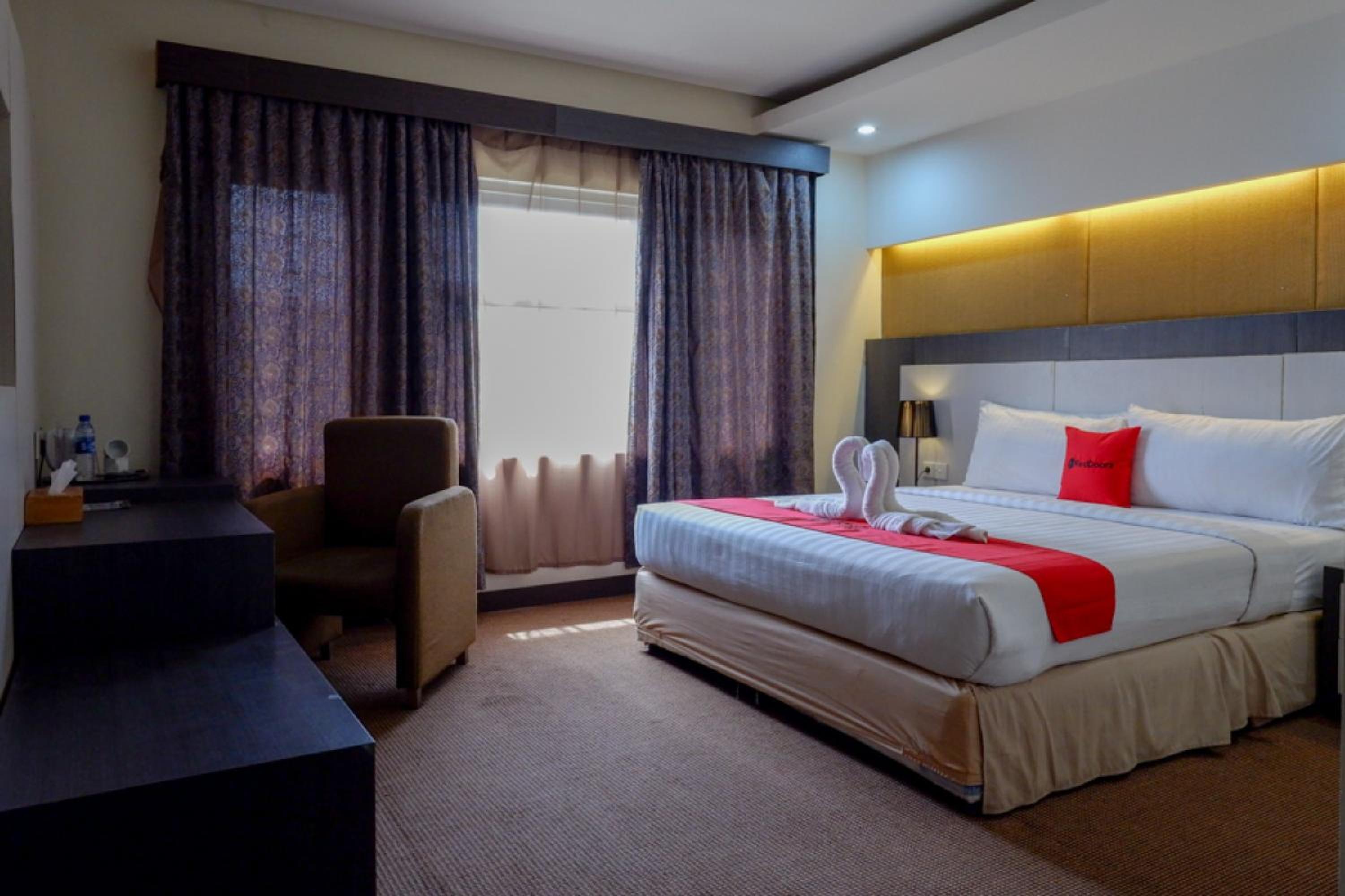 Deluxe Room - Photo 4