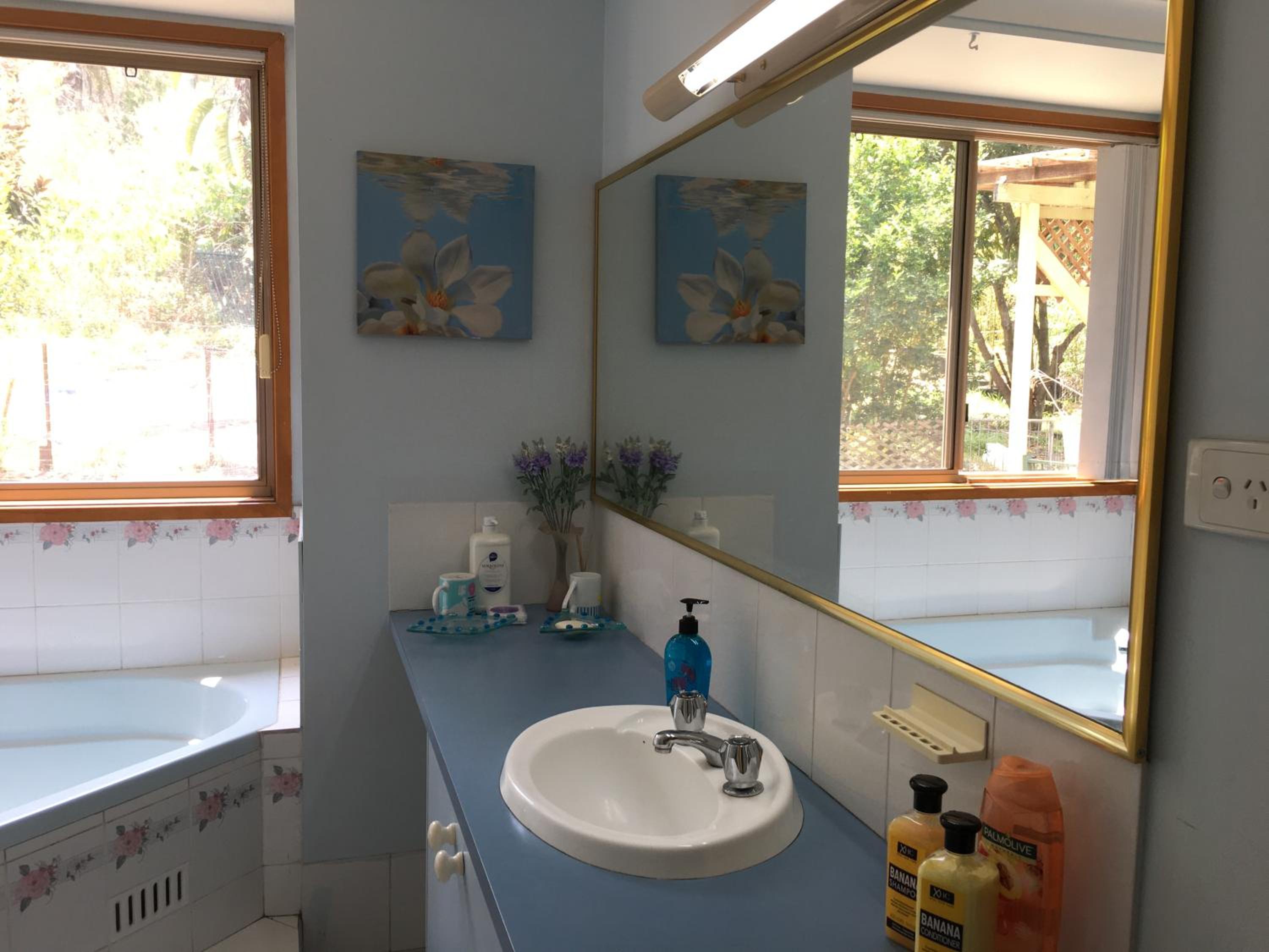 Budget Double Room - Photo 2