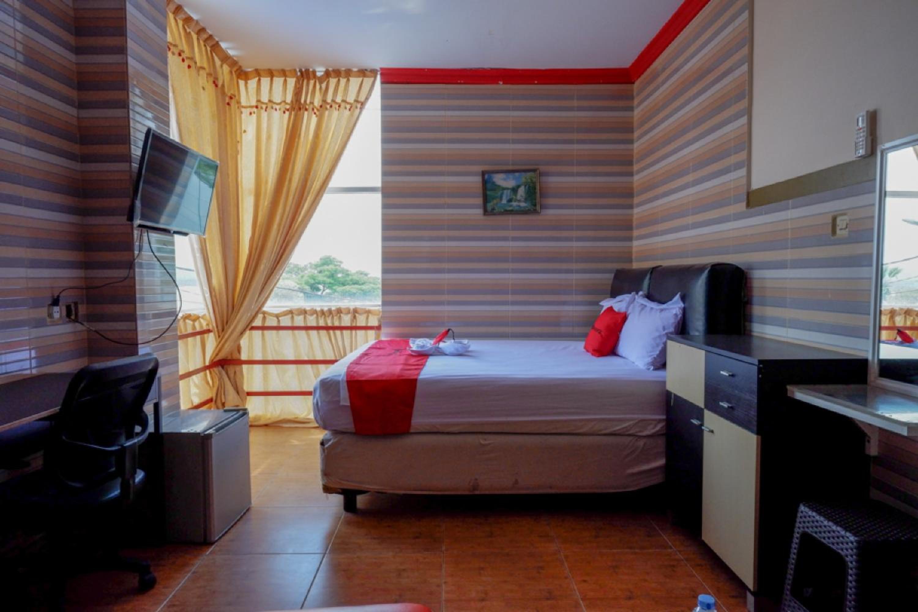 Deluxe Room - Photo 4