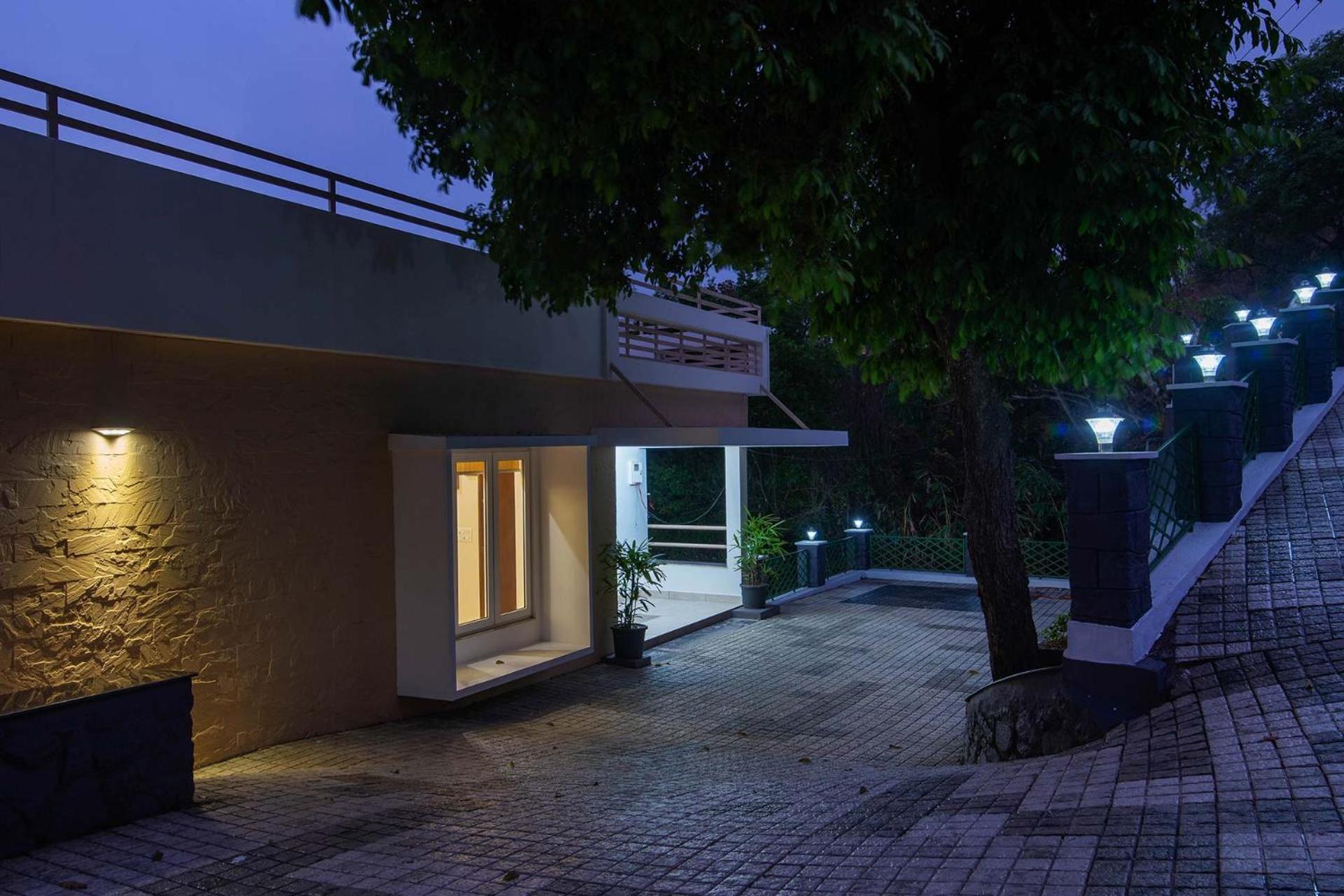 Three-Bedroom Villa photo 3