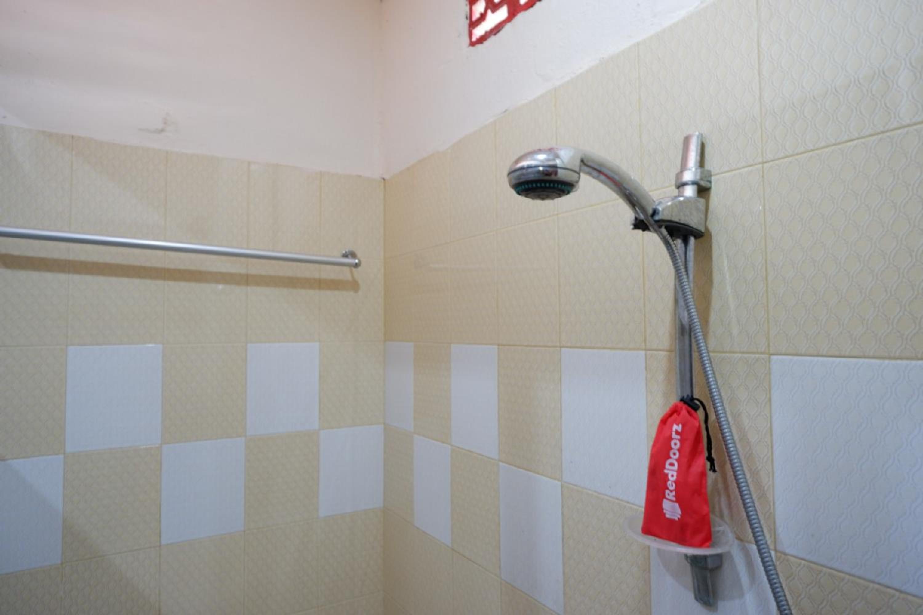 Double Room - Photo 5