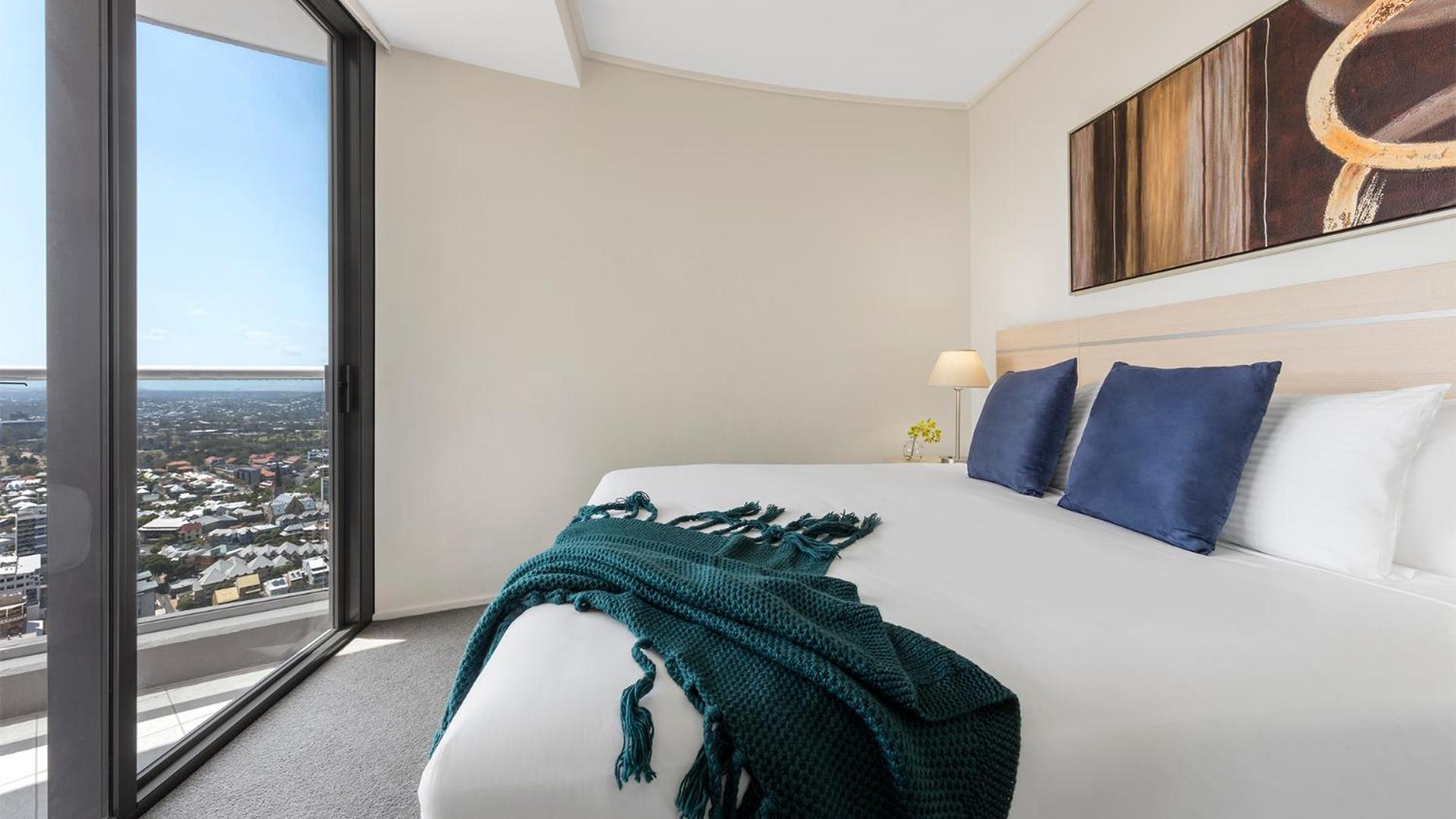 One-Bedroom Apartment - Photo 3