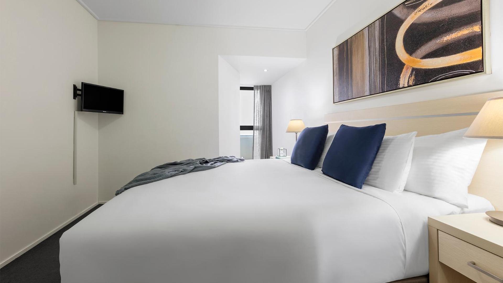 One-Bedroom Apartment with River View - Photo 7