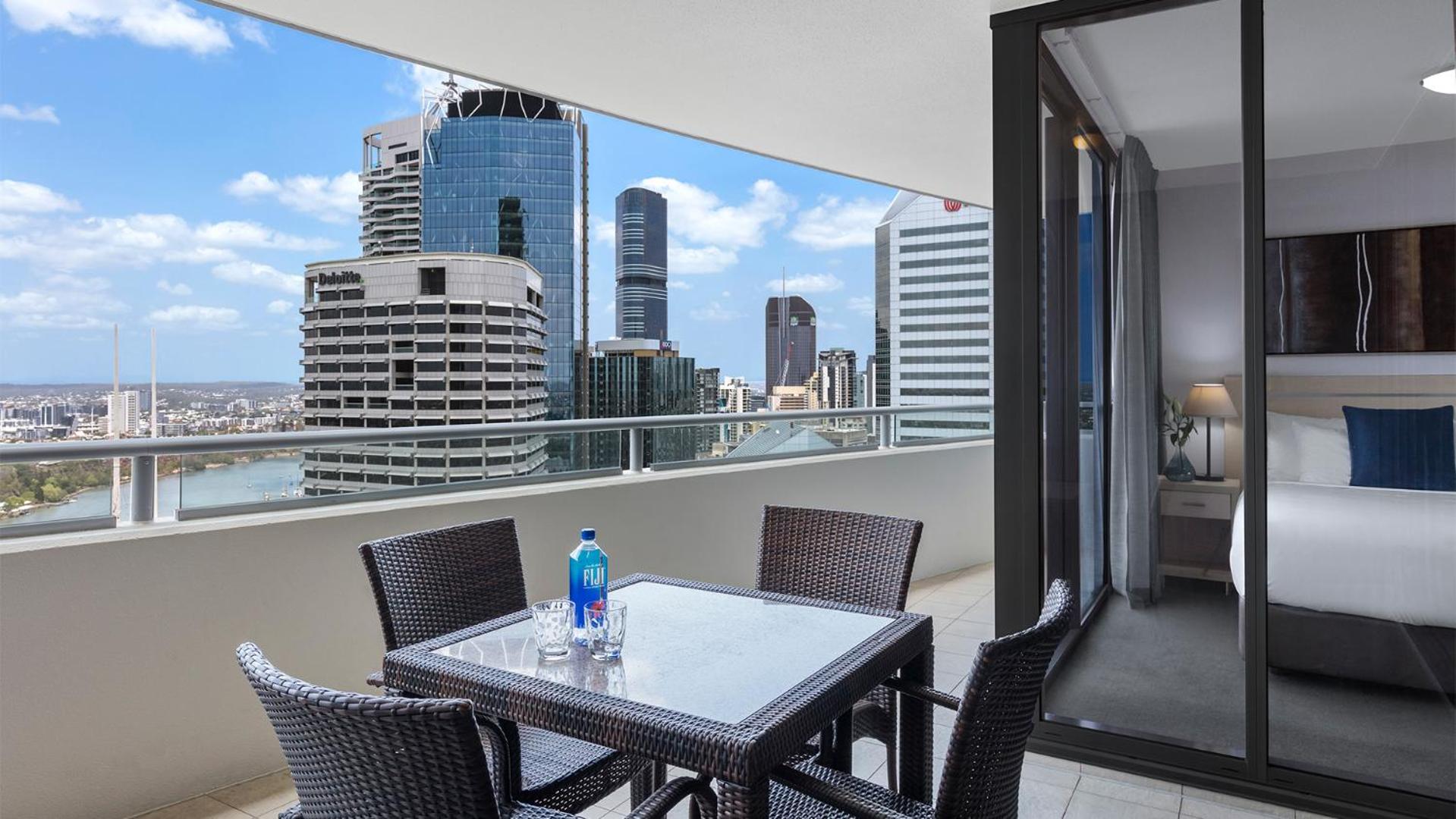 One-Bedroom Apartment with River View - Photo 8