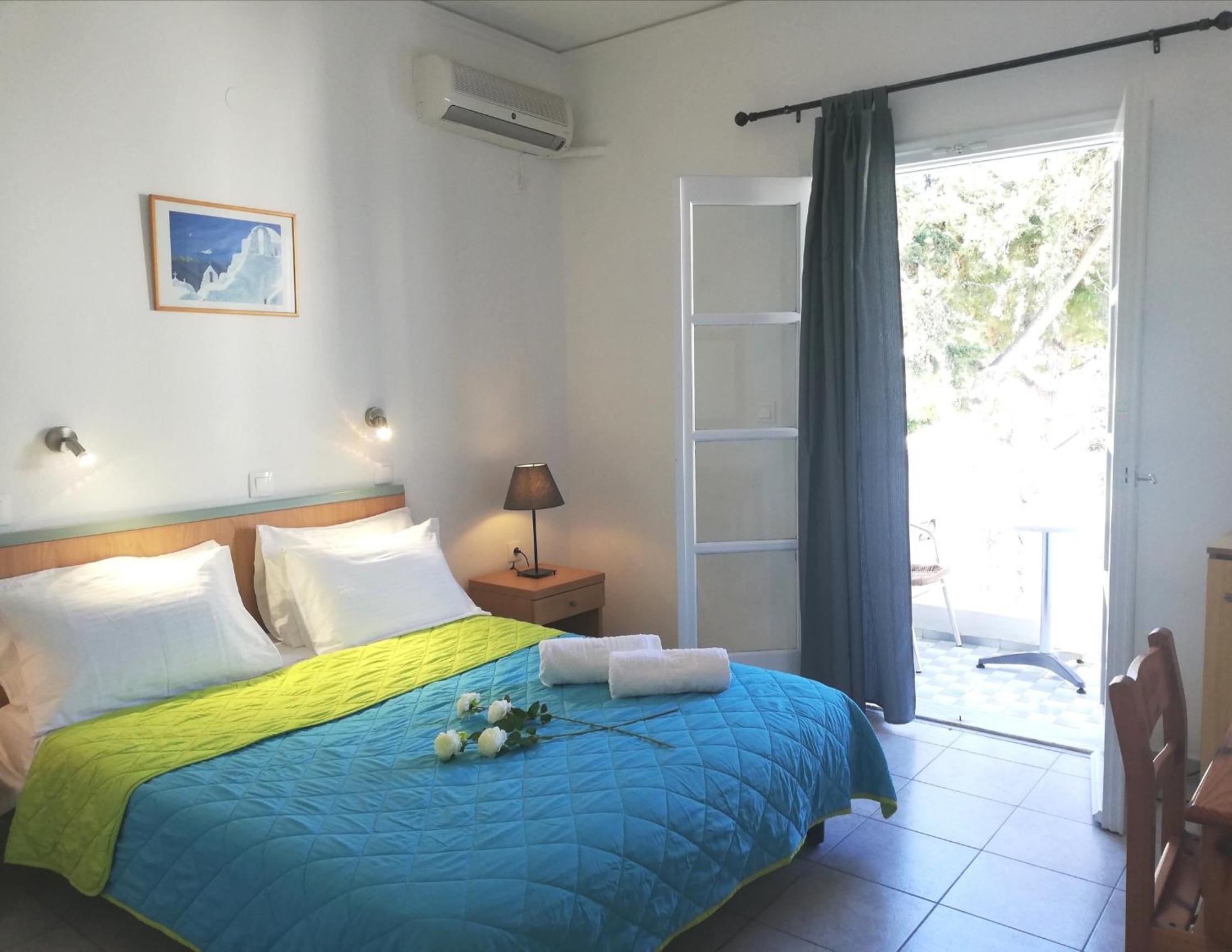 Standard Double or Twin Room - Photo 9