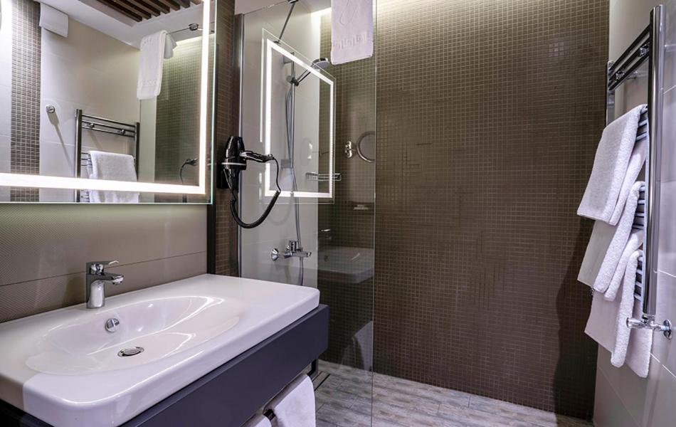 Double or Twin Room photo 3