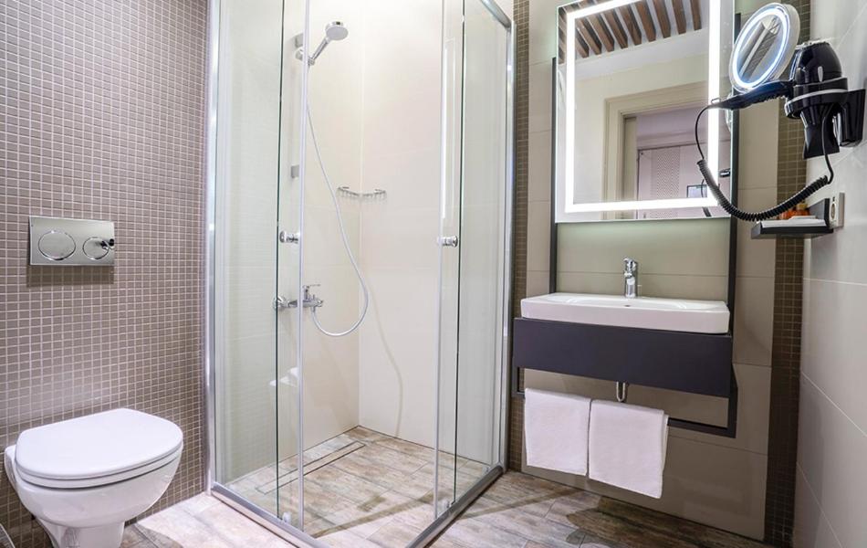 Double or Twin Room photo 2