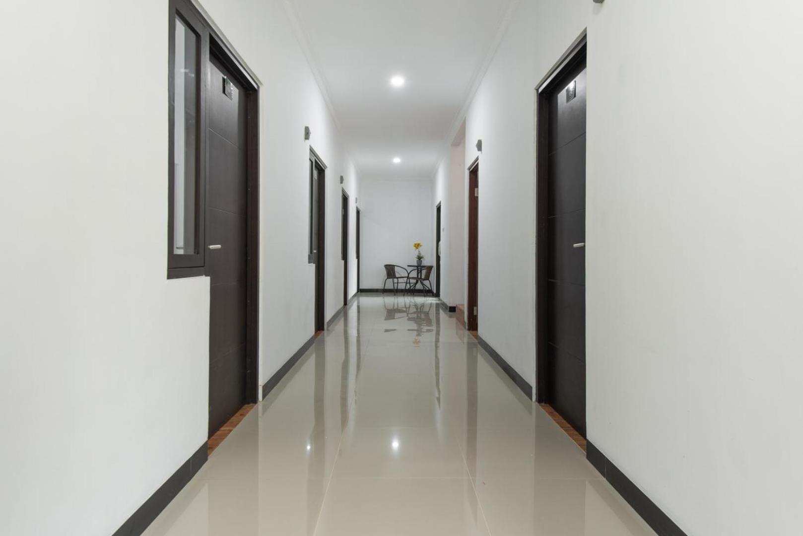 Suite - Photo 3