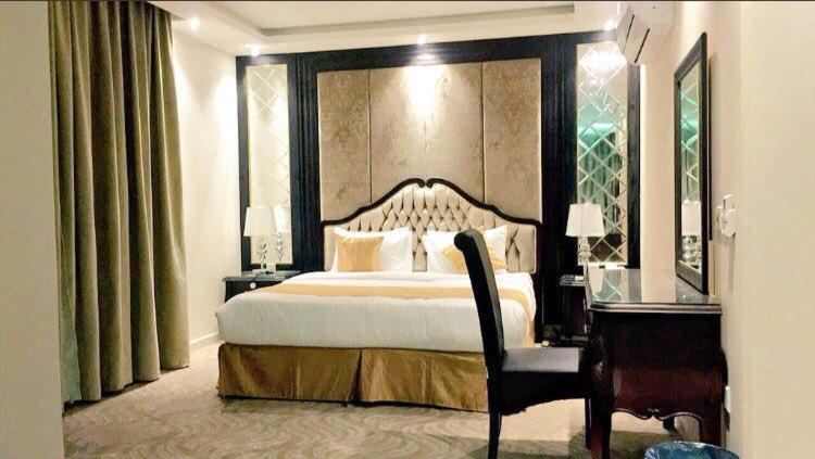 Deluxe Suite with Spa Bath photo 1