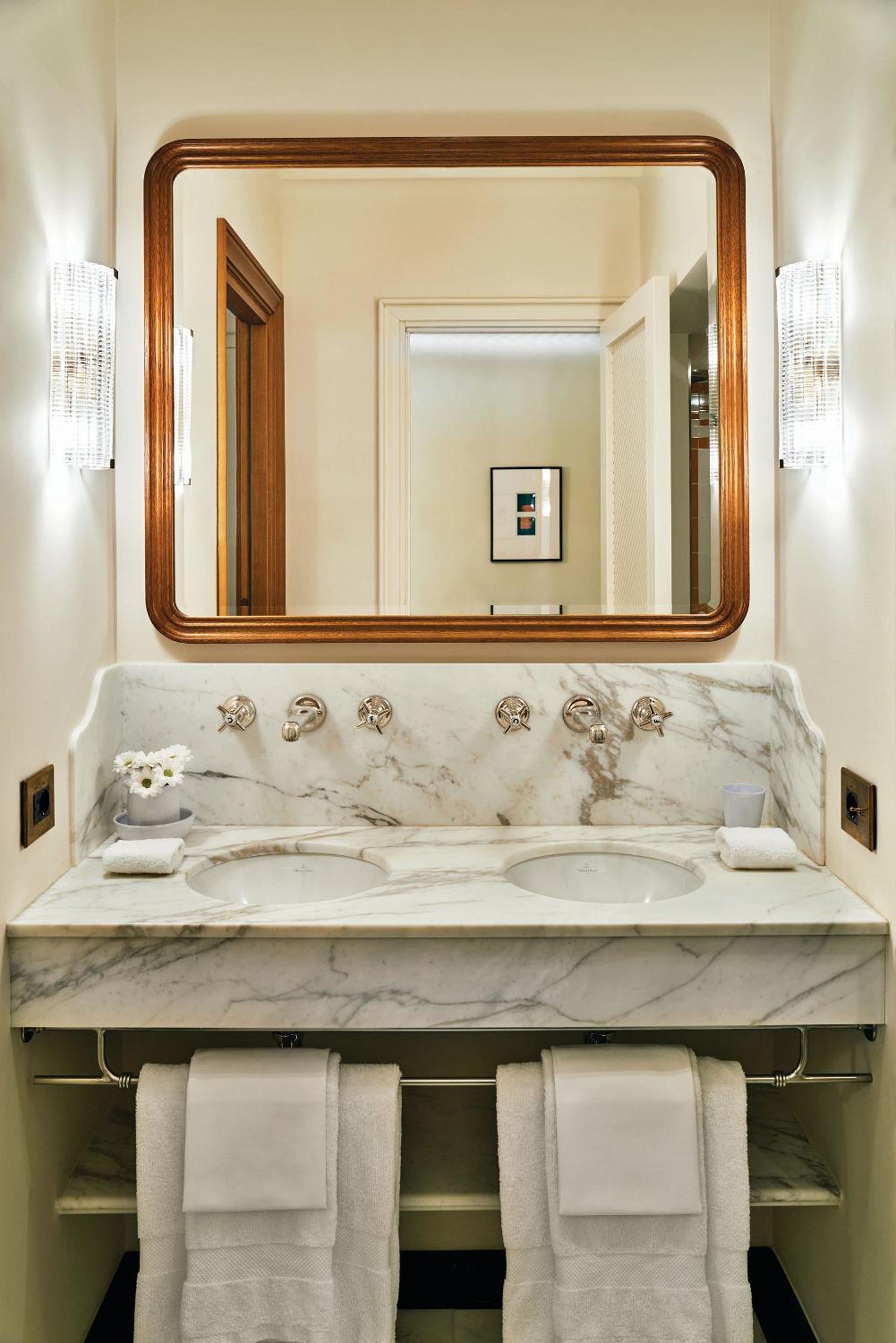 Junior Suite with Village View photo 2