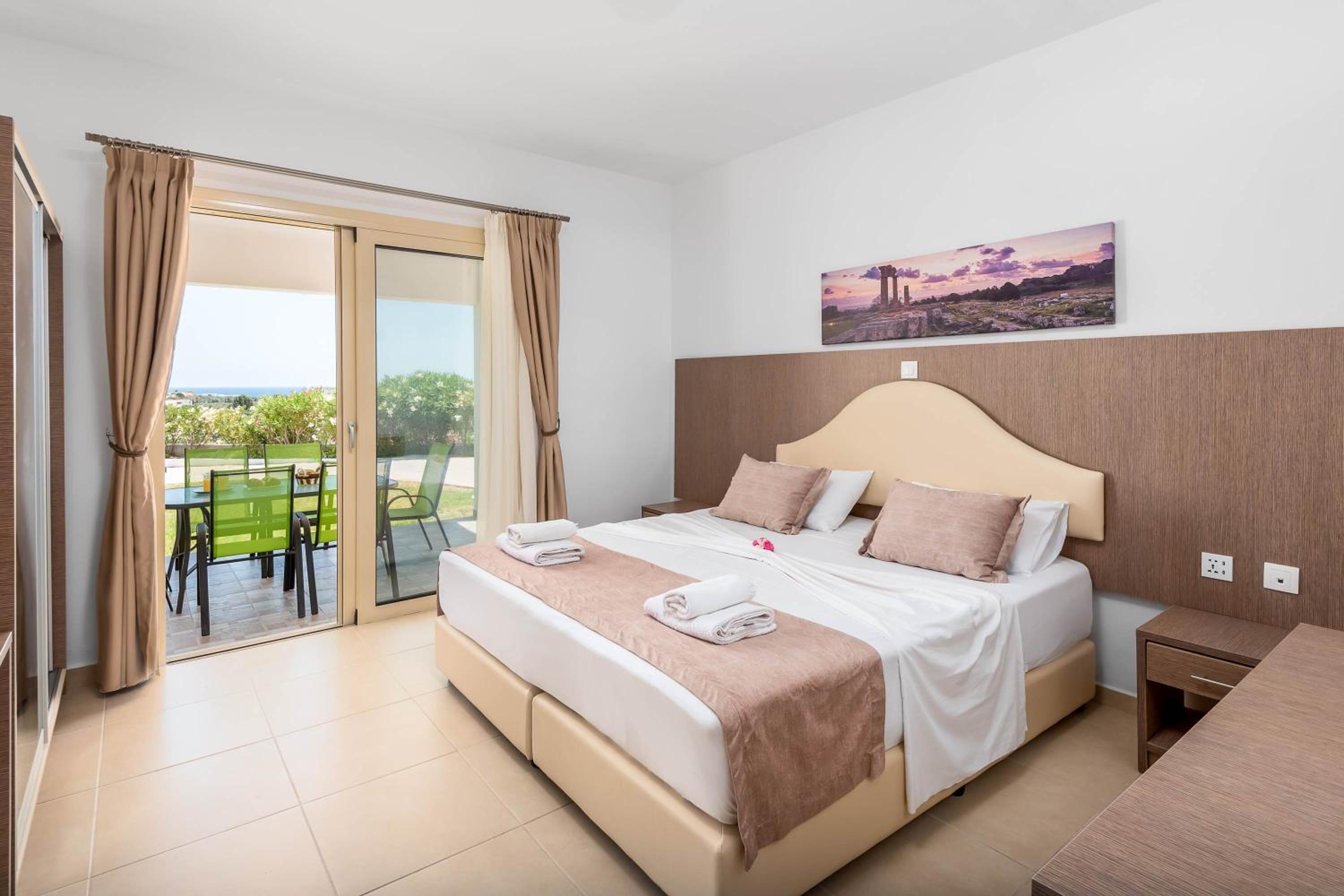 Deluxe Suite, 2 Bedrooms, Private Pool, Sea View - Photo 2