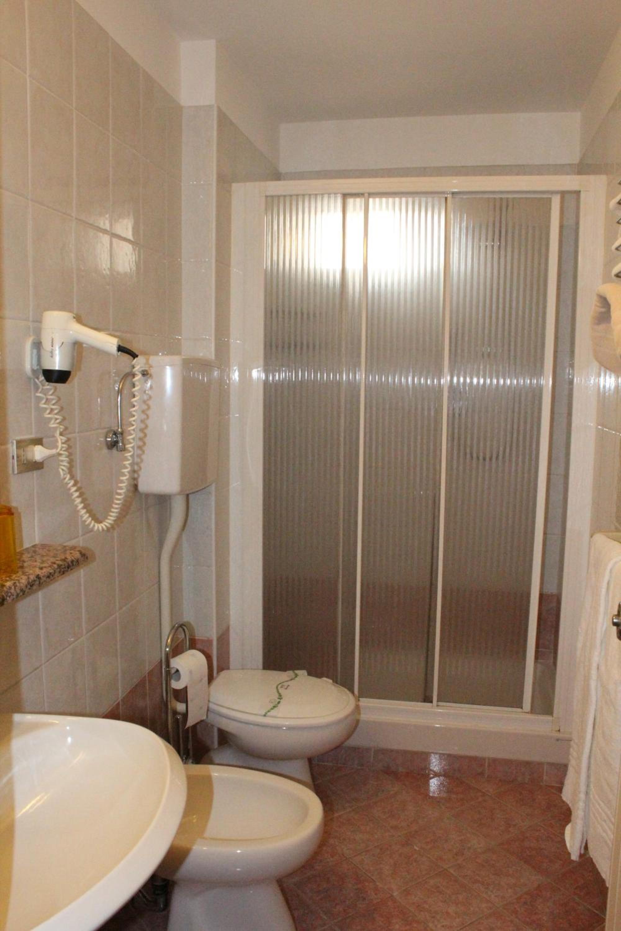 Economy Double Room photo 2
