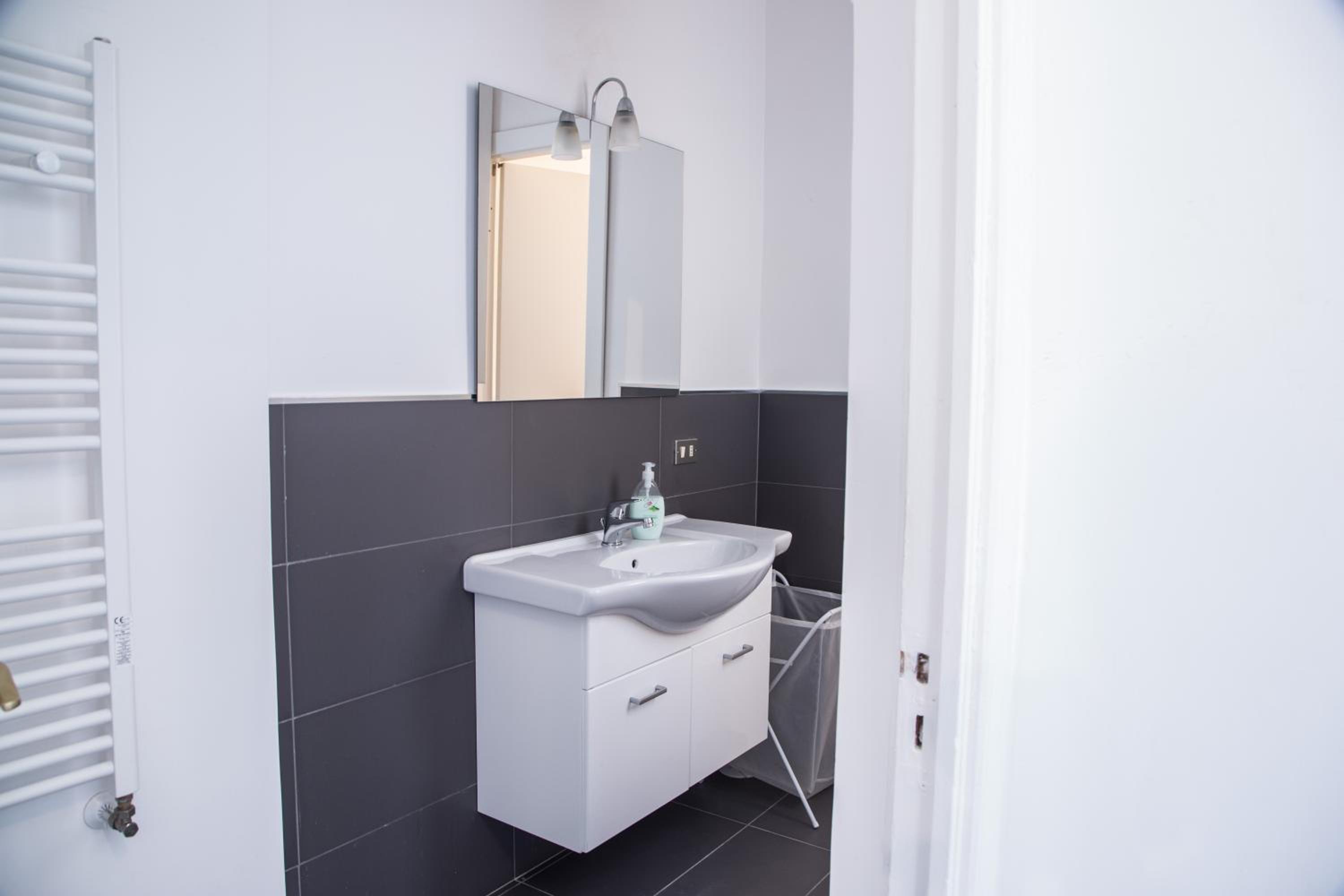 One-Bedroom Apartment - Photo 26