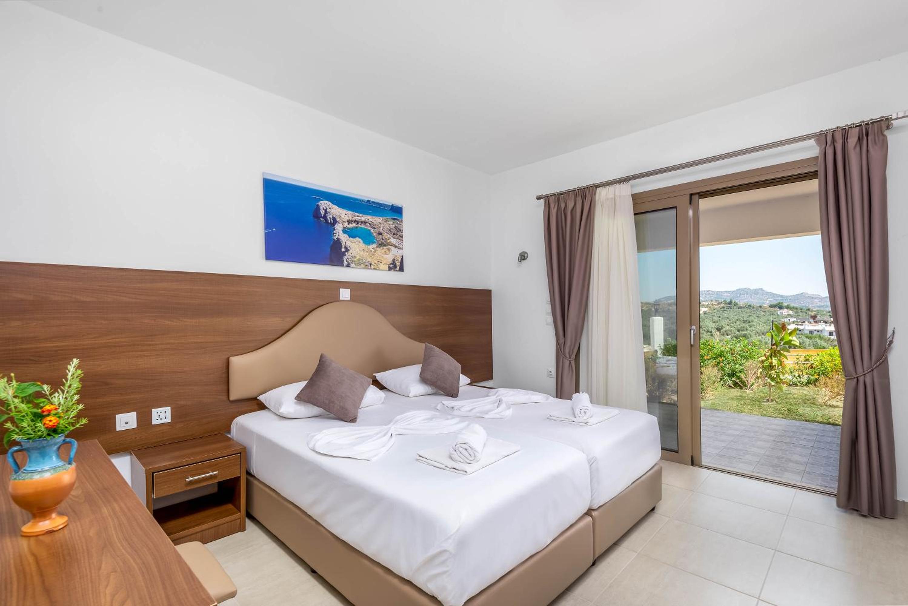 Deluxe Suite, 2 Bedrooms, Private Pool, Mountain View - Photo 1