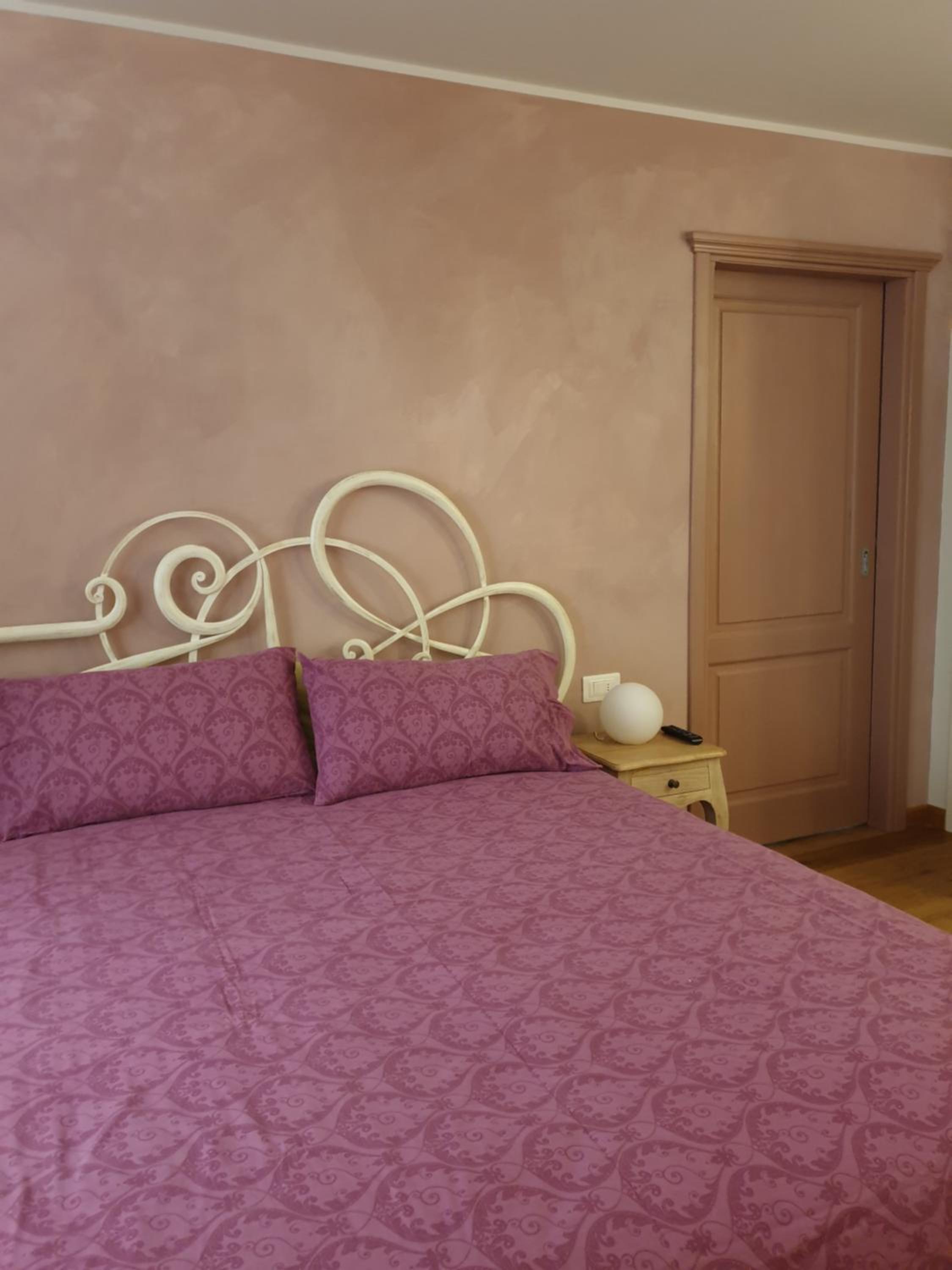 Deluxe Room - Photo 3