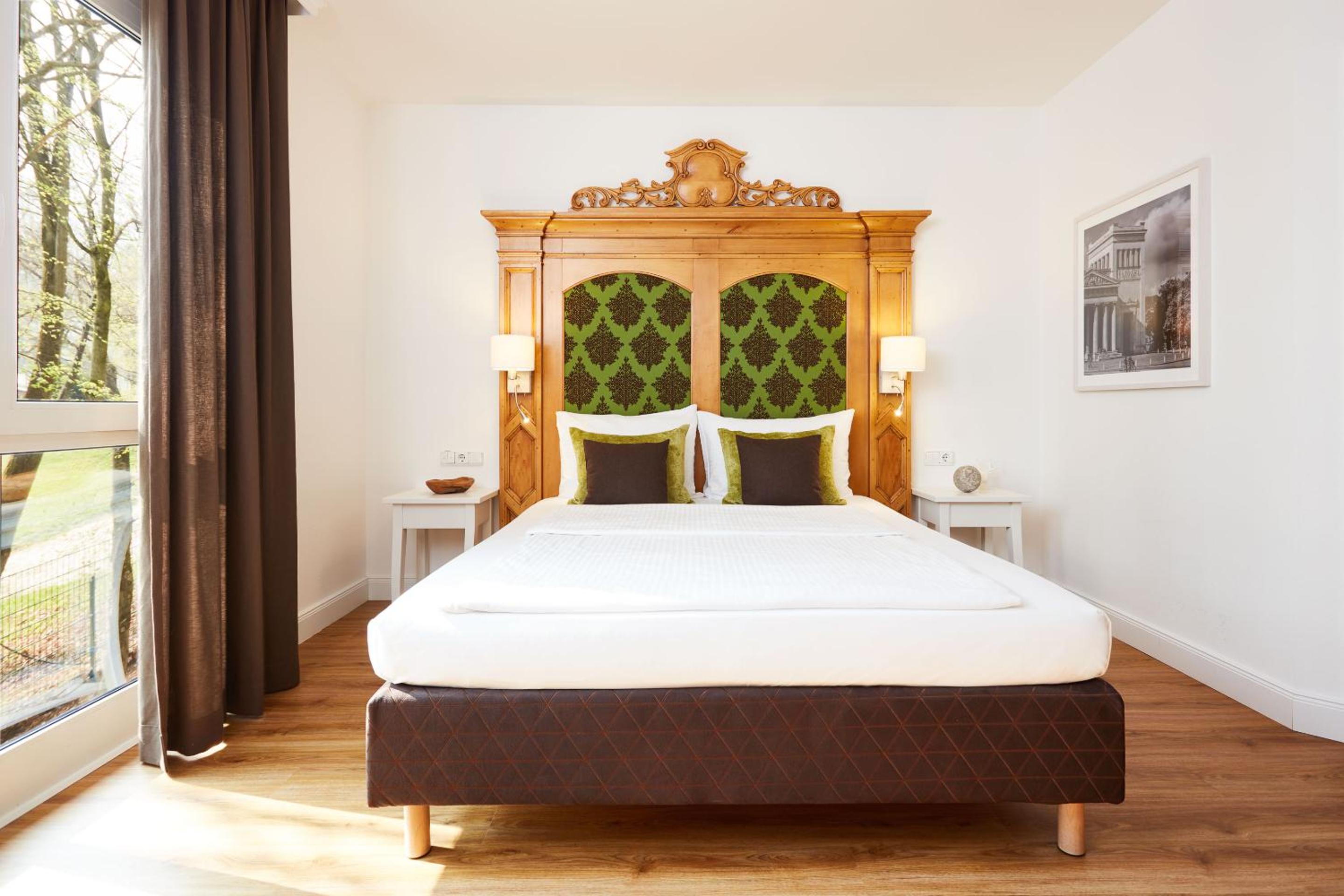  Queenbett Premium photo 1