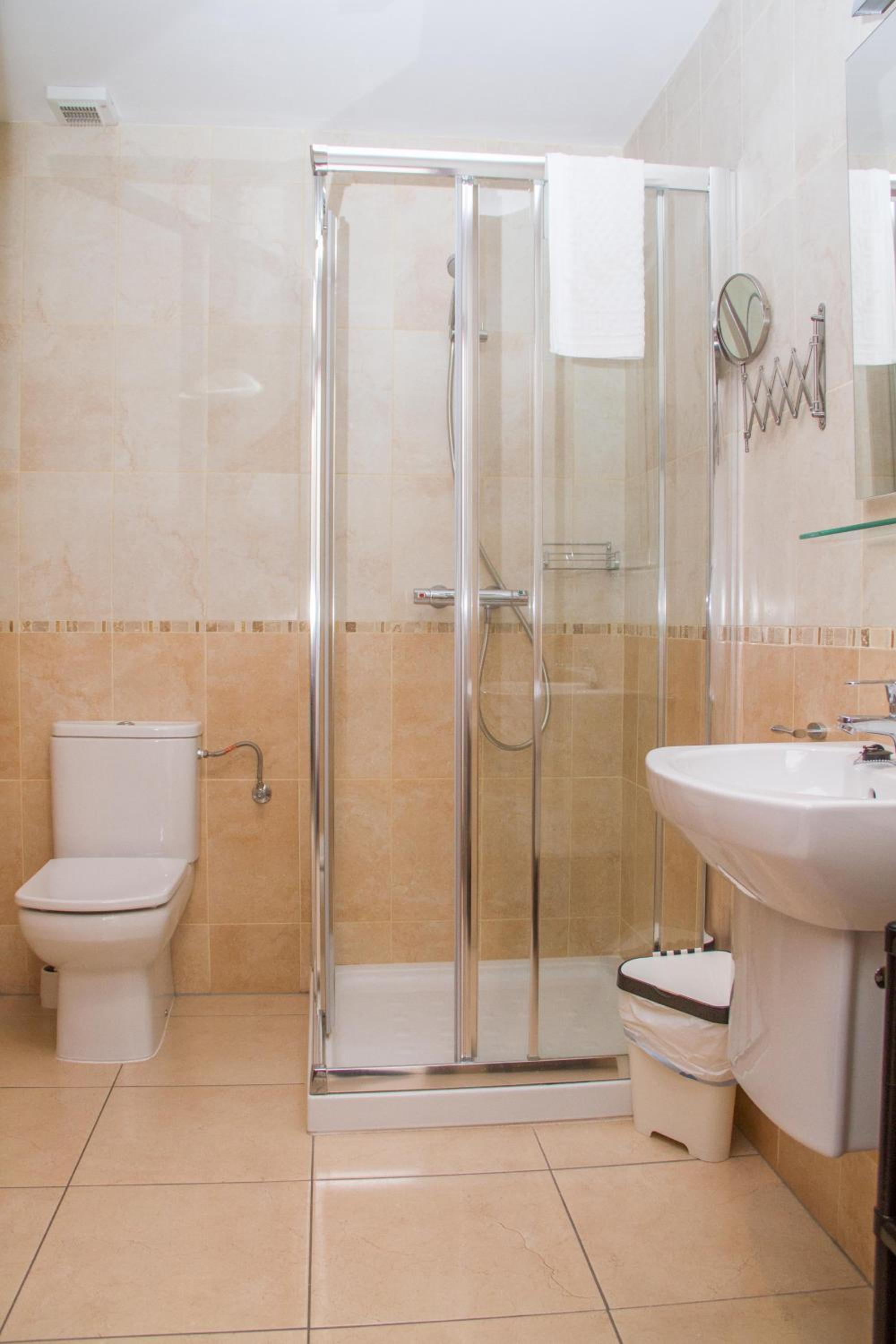 Standard Twin Room with Sea View photo 3