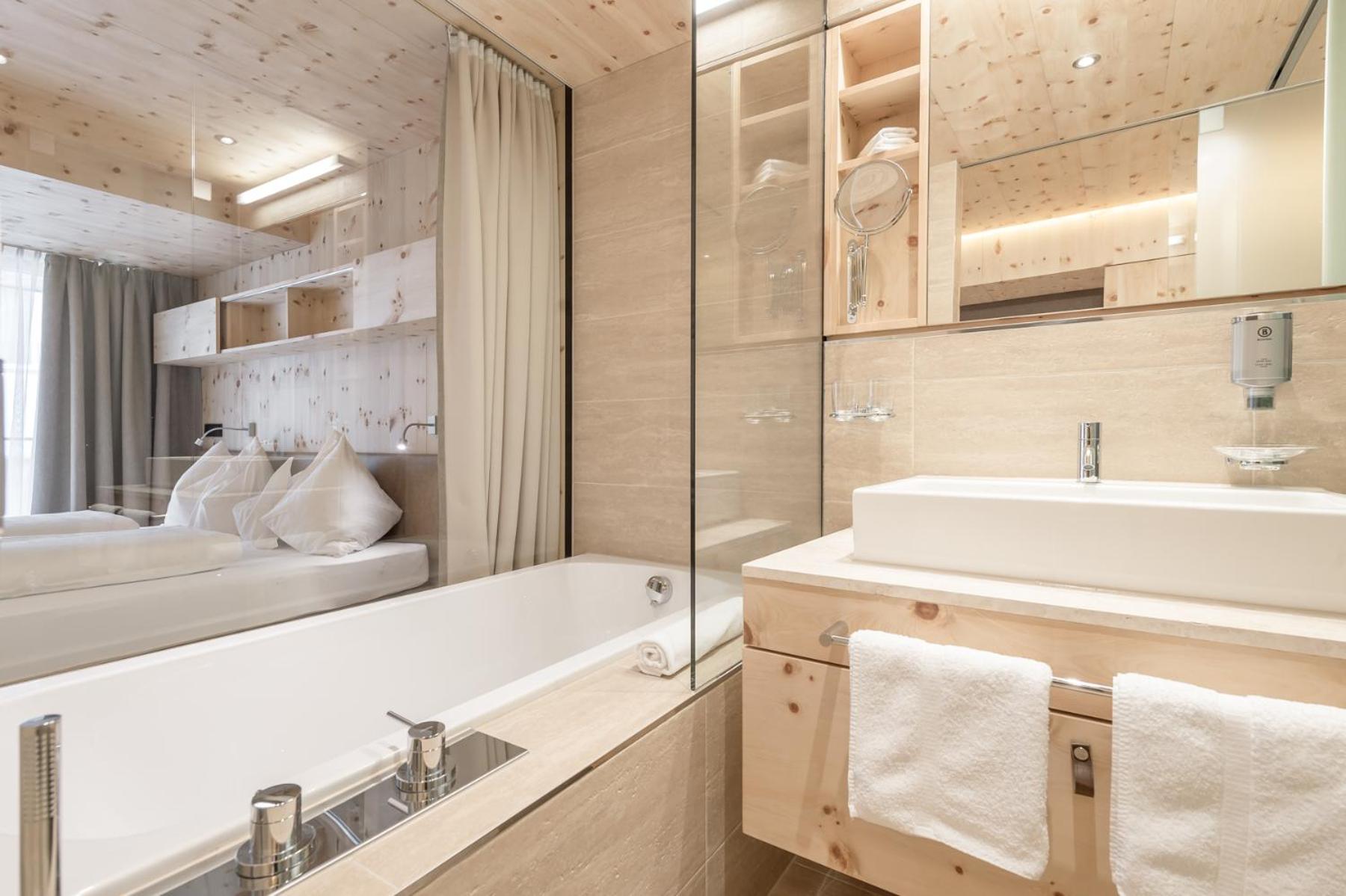 Double Room with Balcony photo 3