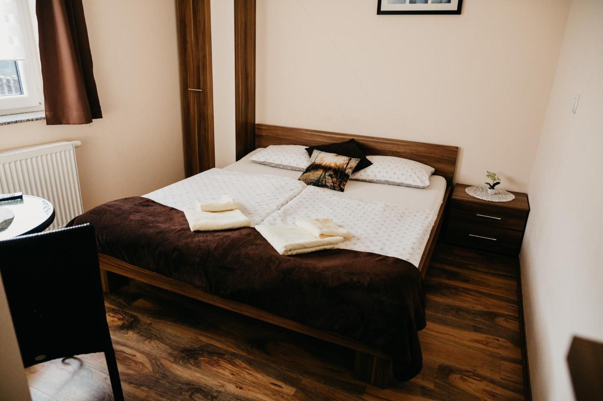 Double or Twin Room with View - Photo 10