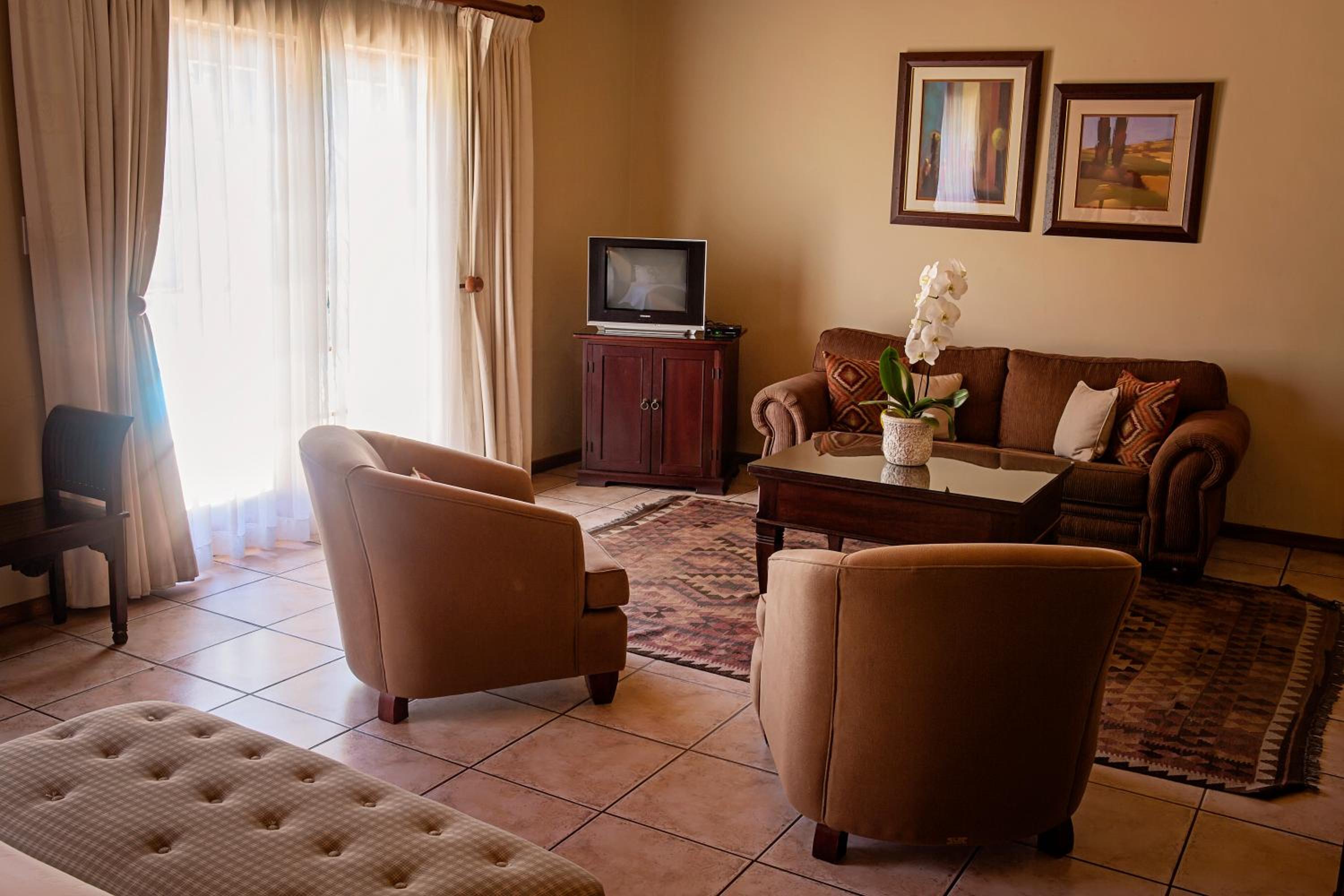 Double Room with Garden View - Photo 6