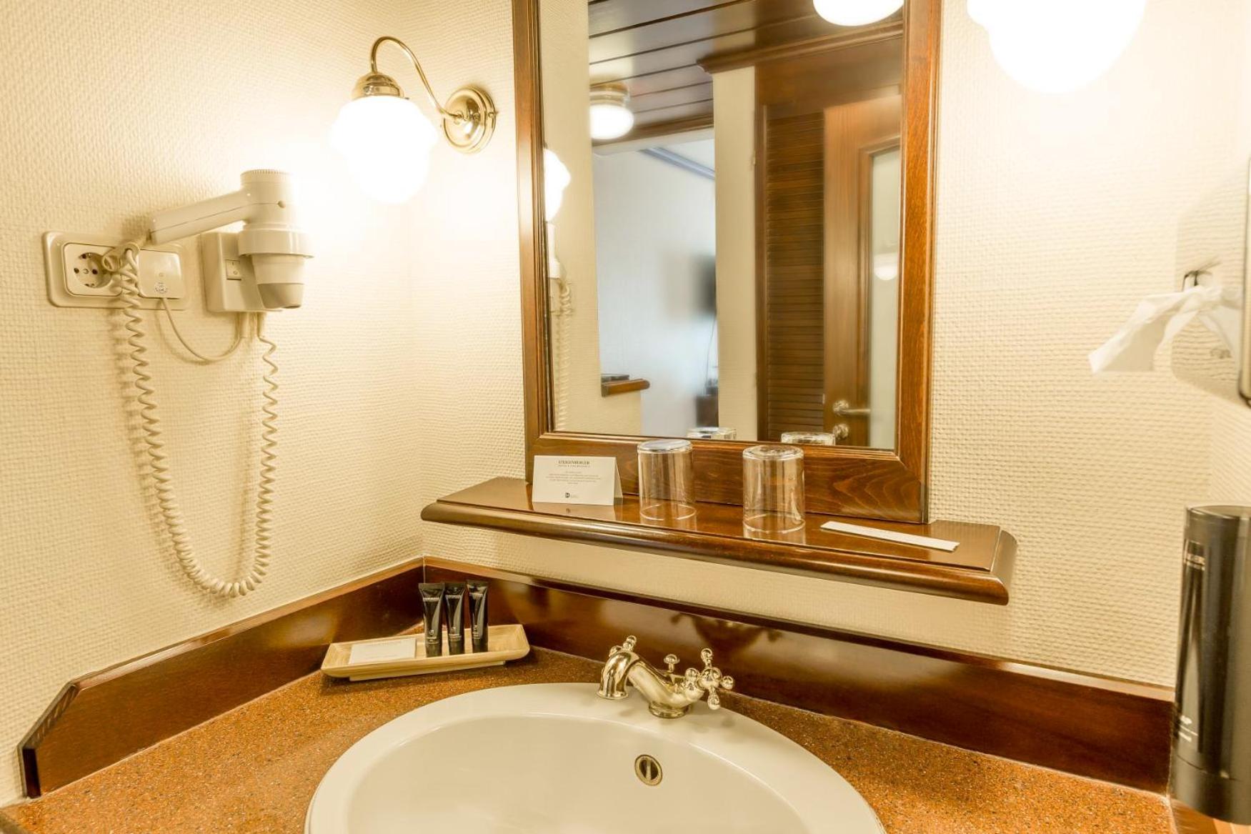 Business Double Room photo 3