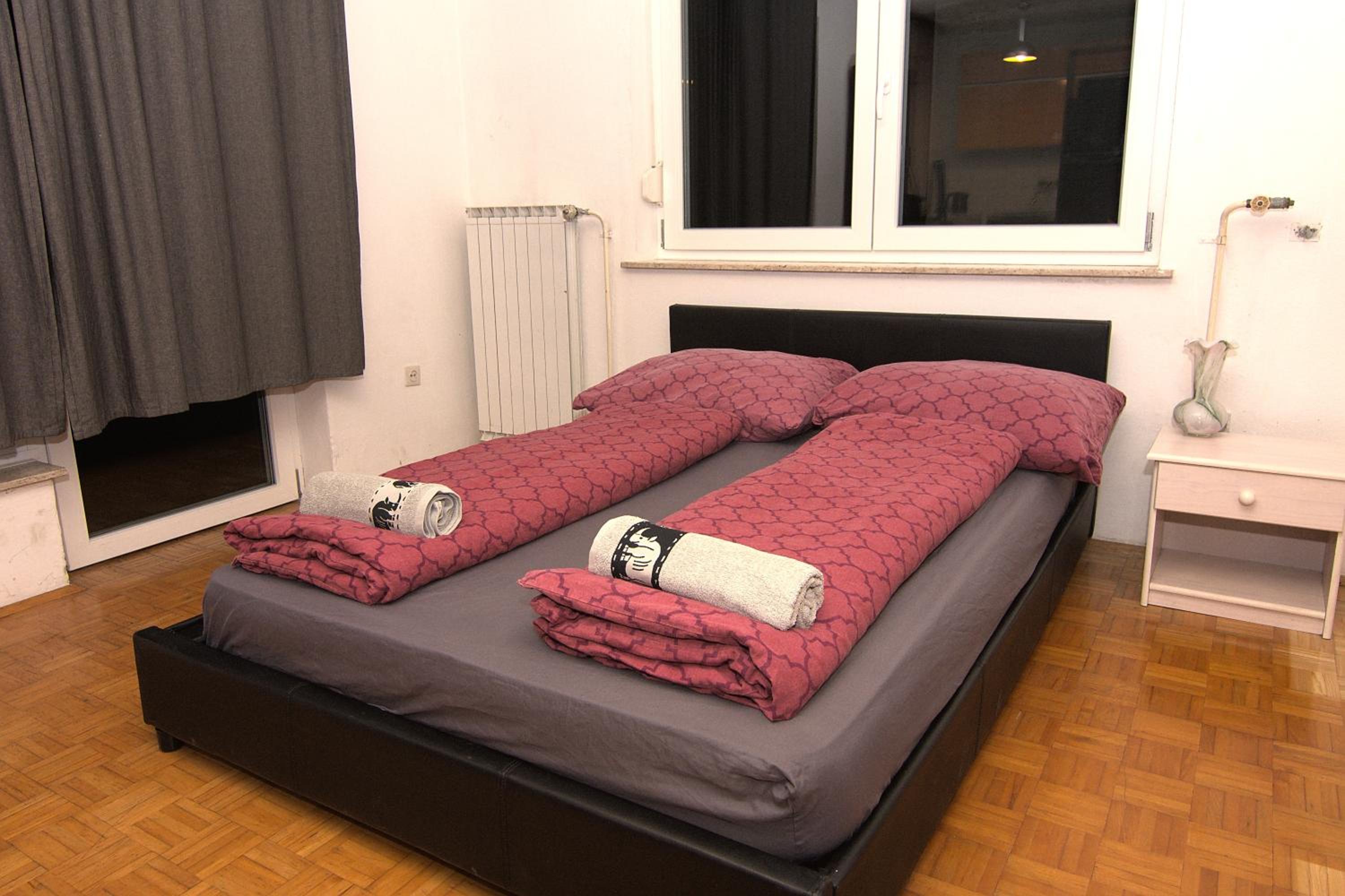 Apartment with Terrace - Photo 1