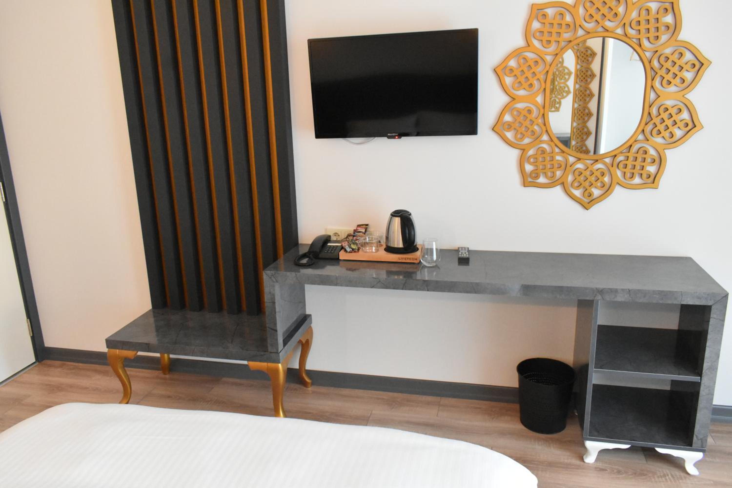 Deluxe Triple Room - Photo 1