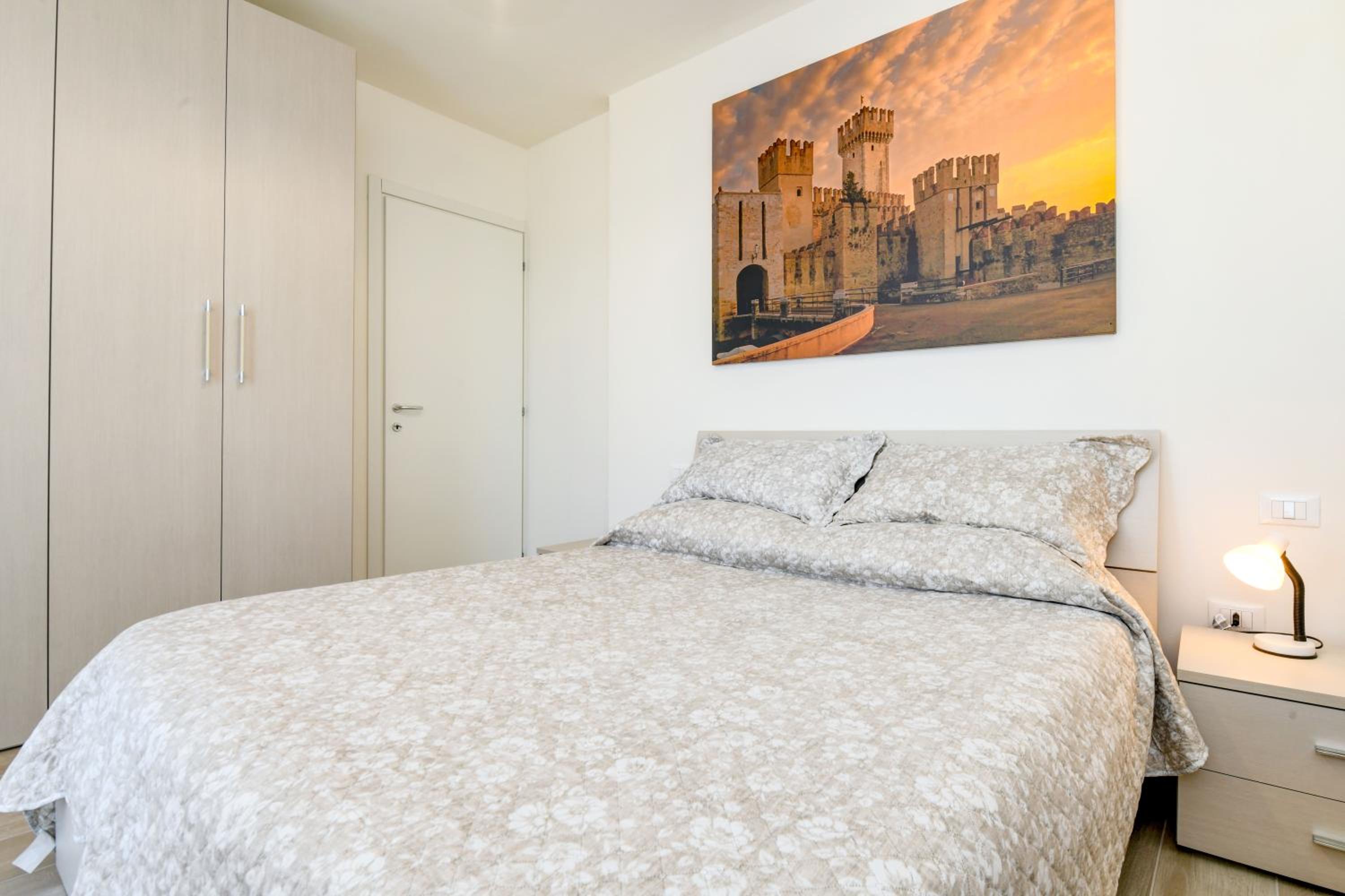 Two-Bedroom House - Photo 8